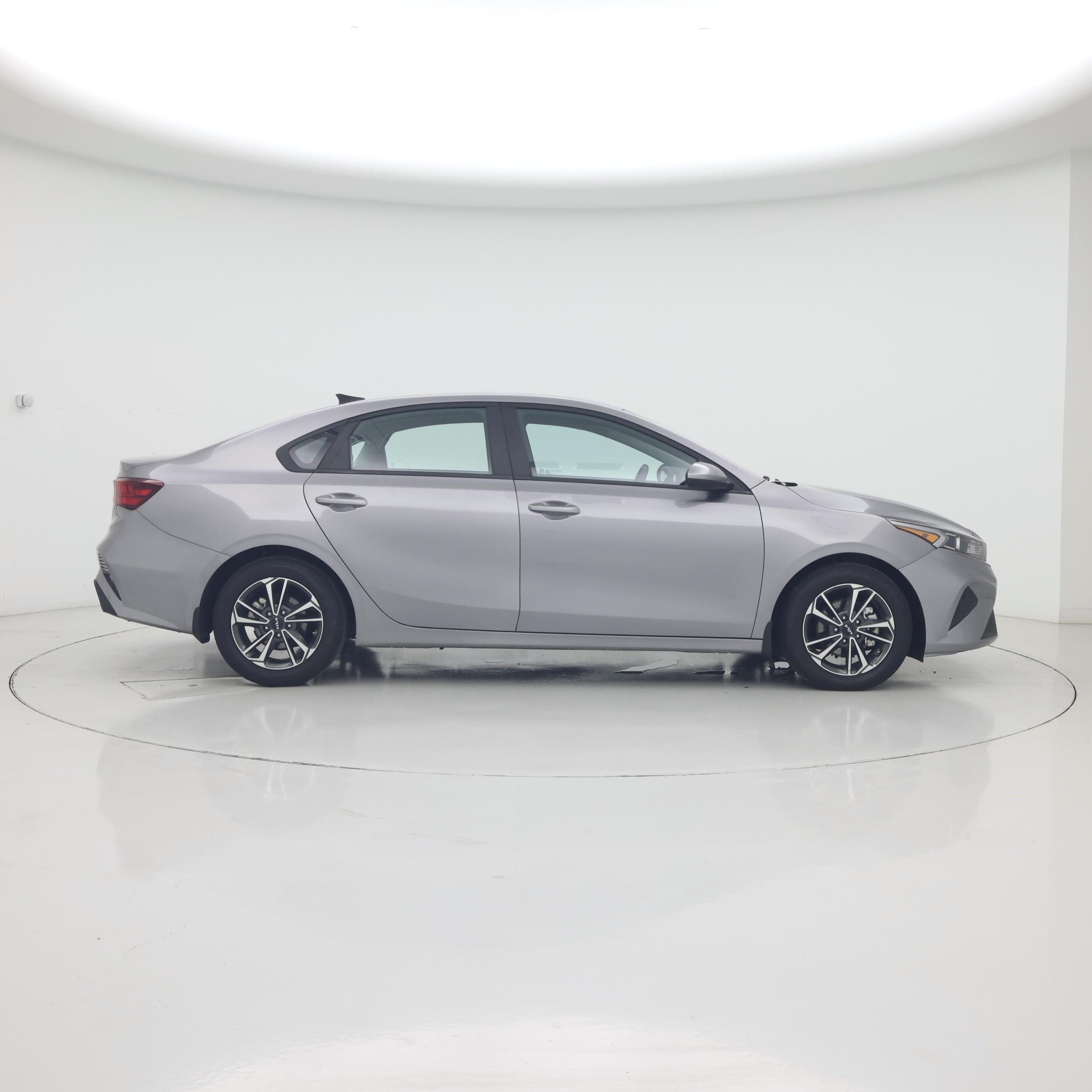 Thumbnail: 2024 Kia Forte - 7