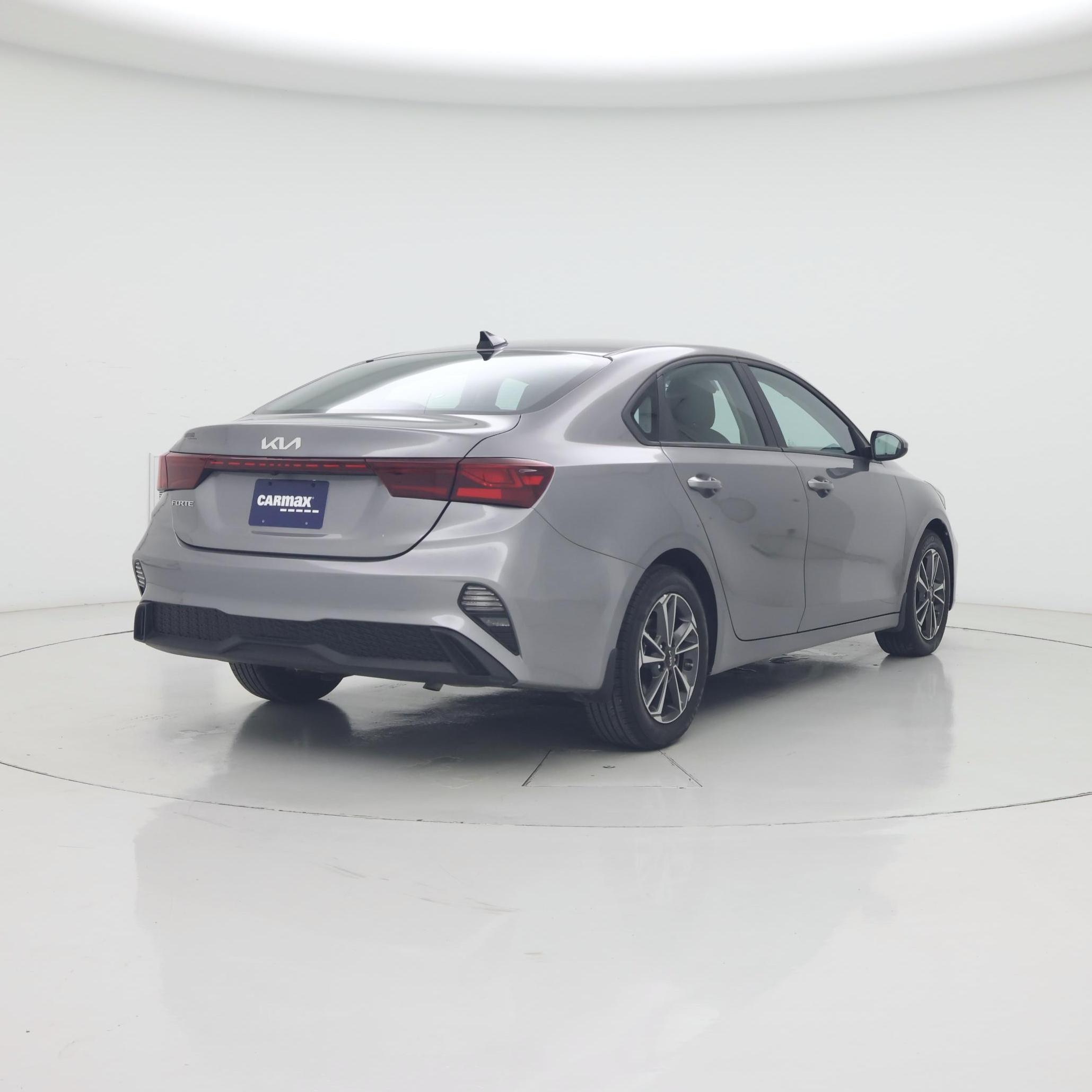 Thumbnail: 2024 Kia Forte - 8