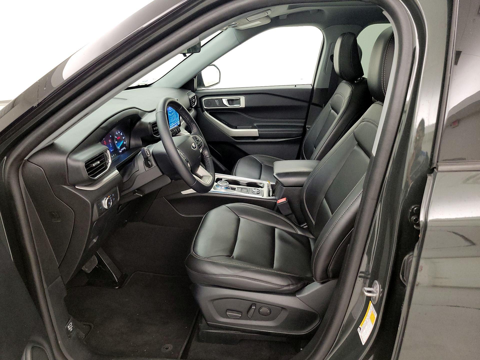 Thumbnail: 2022 Ford Explorer - 11