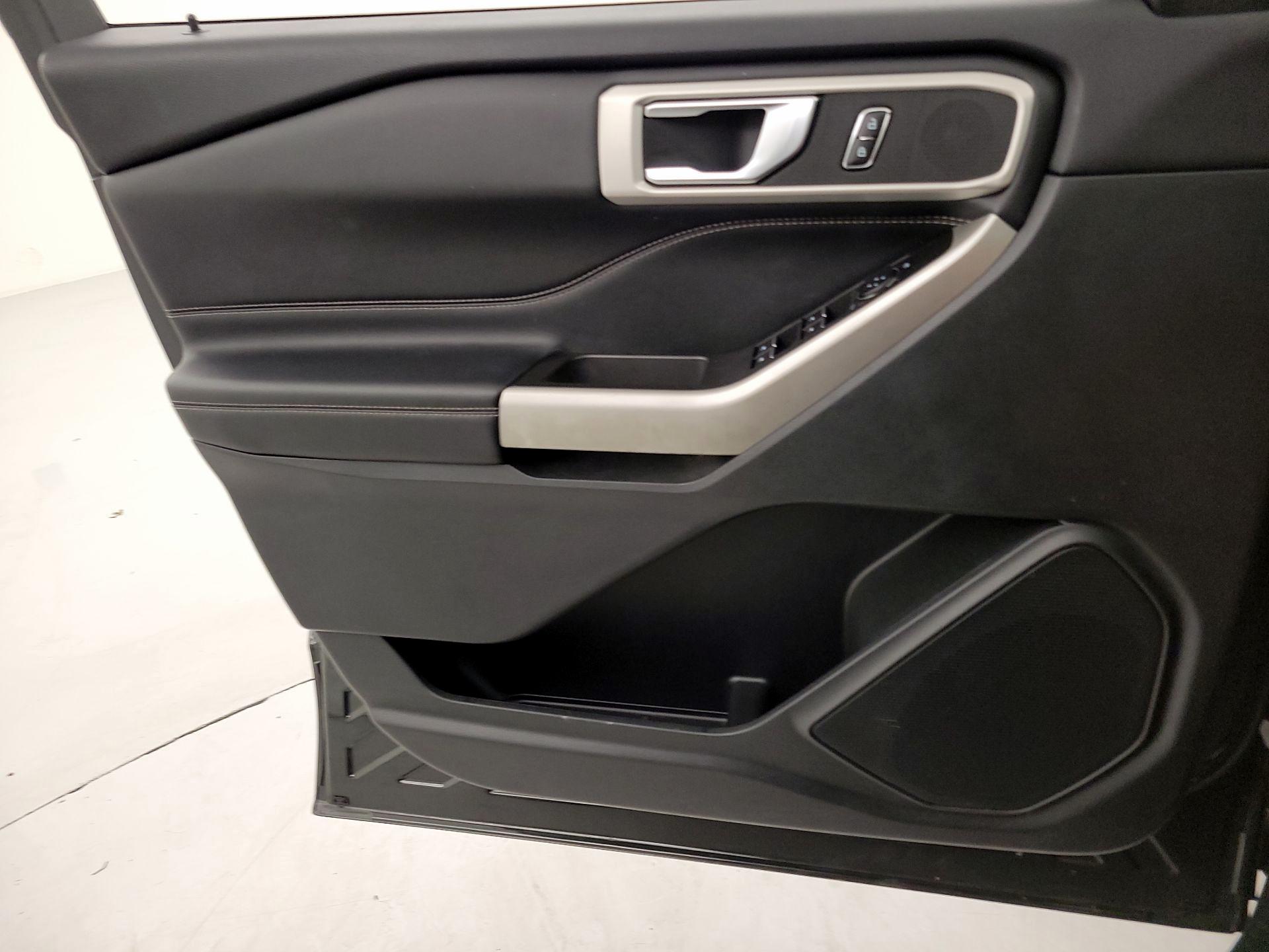 Thumbnail: 2022 Ford Explorer - 12