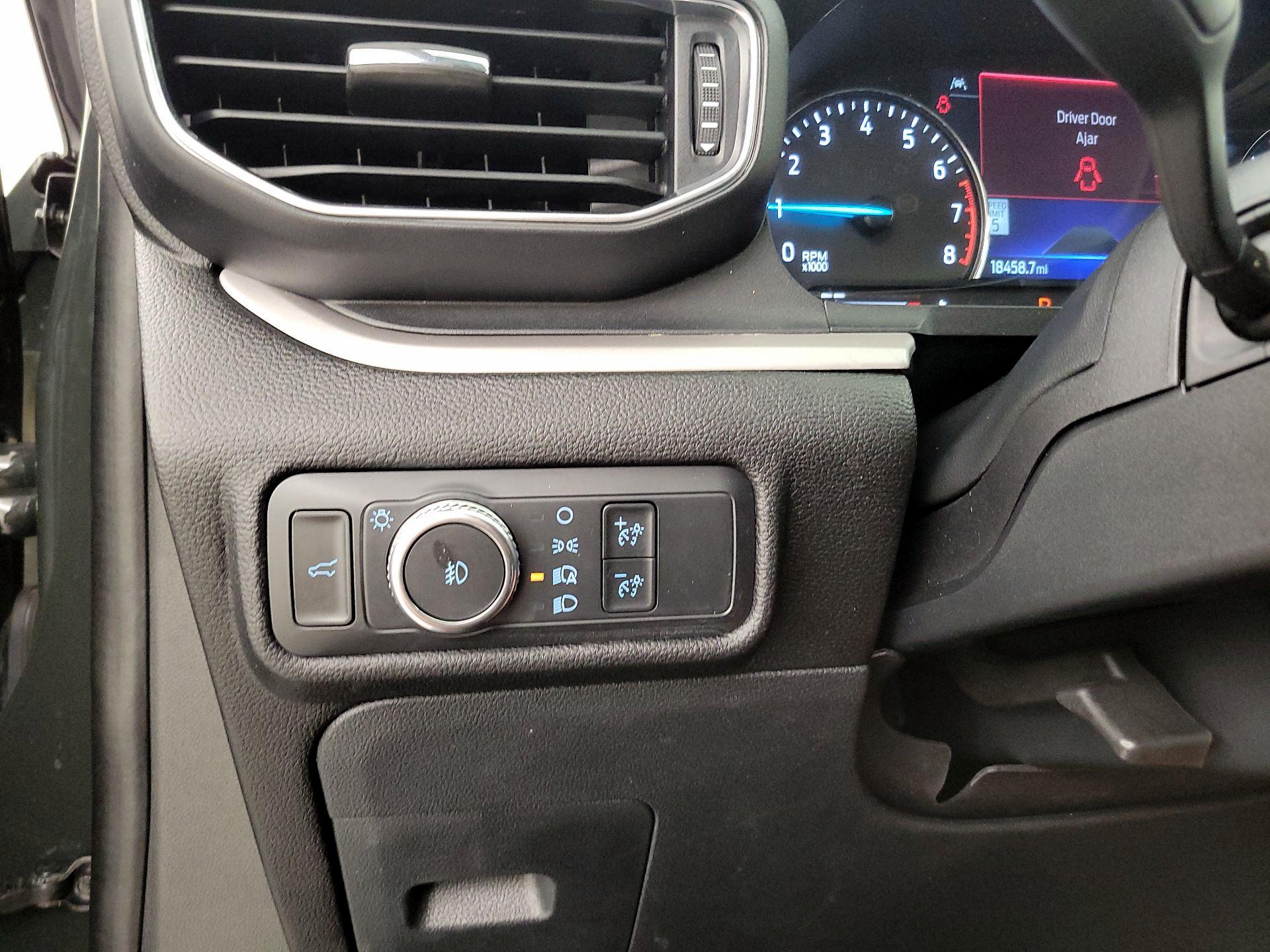 Thumbnail: 2022 Ford Explorer - 13