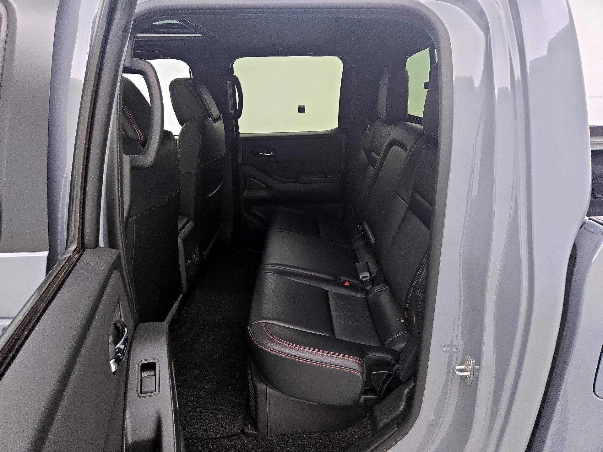 Thumbnail: 2024 Nissan Frontier - 20