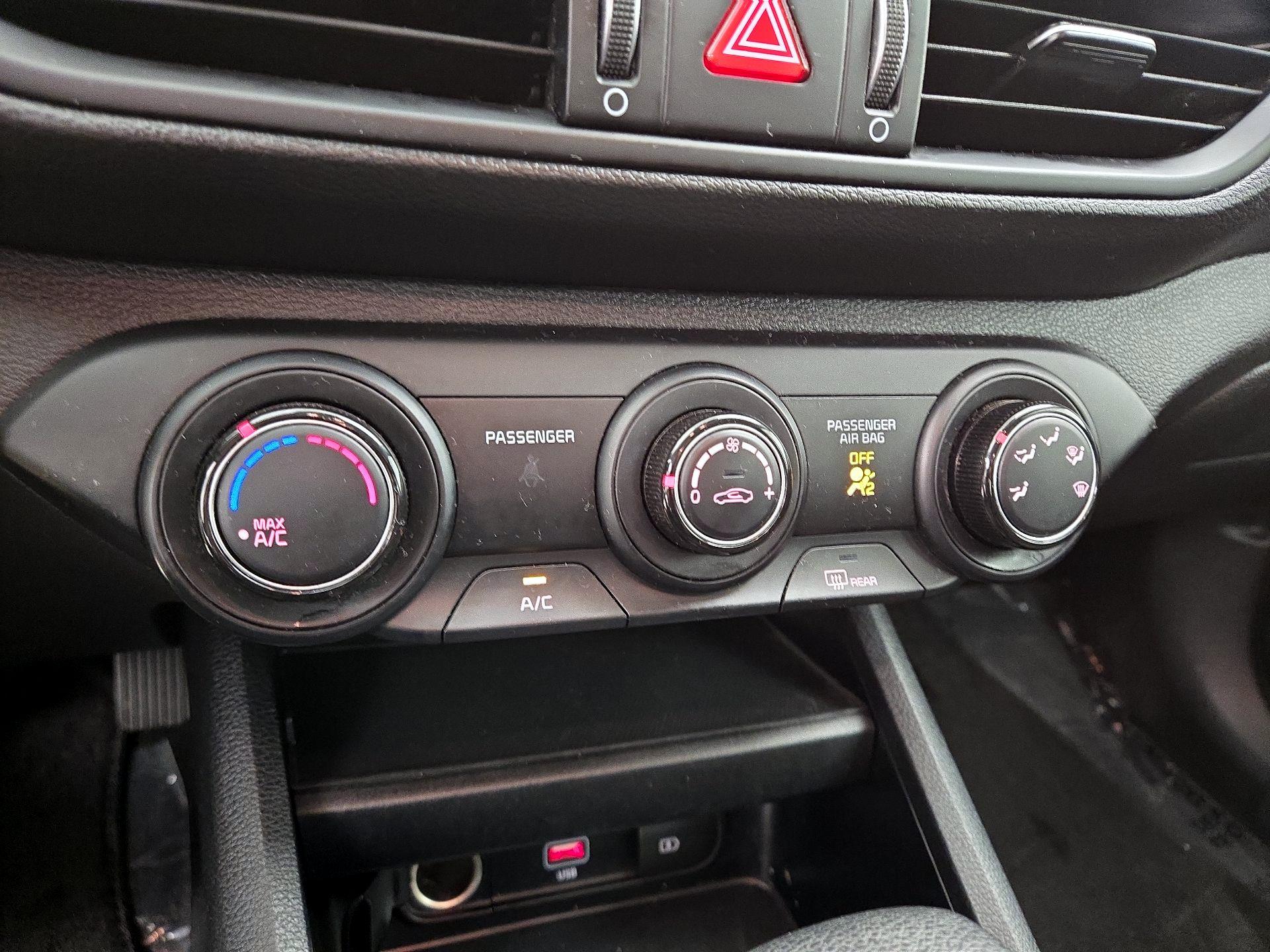 Thumbnail: 2024 Kia Forte - 15