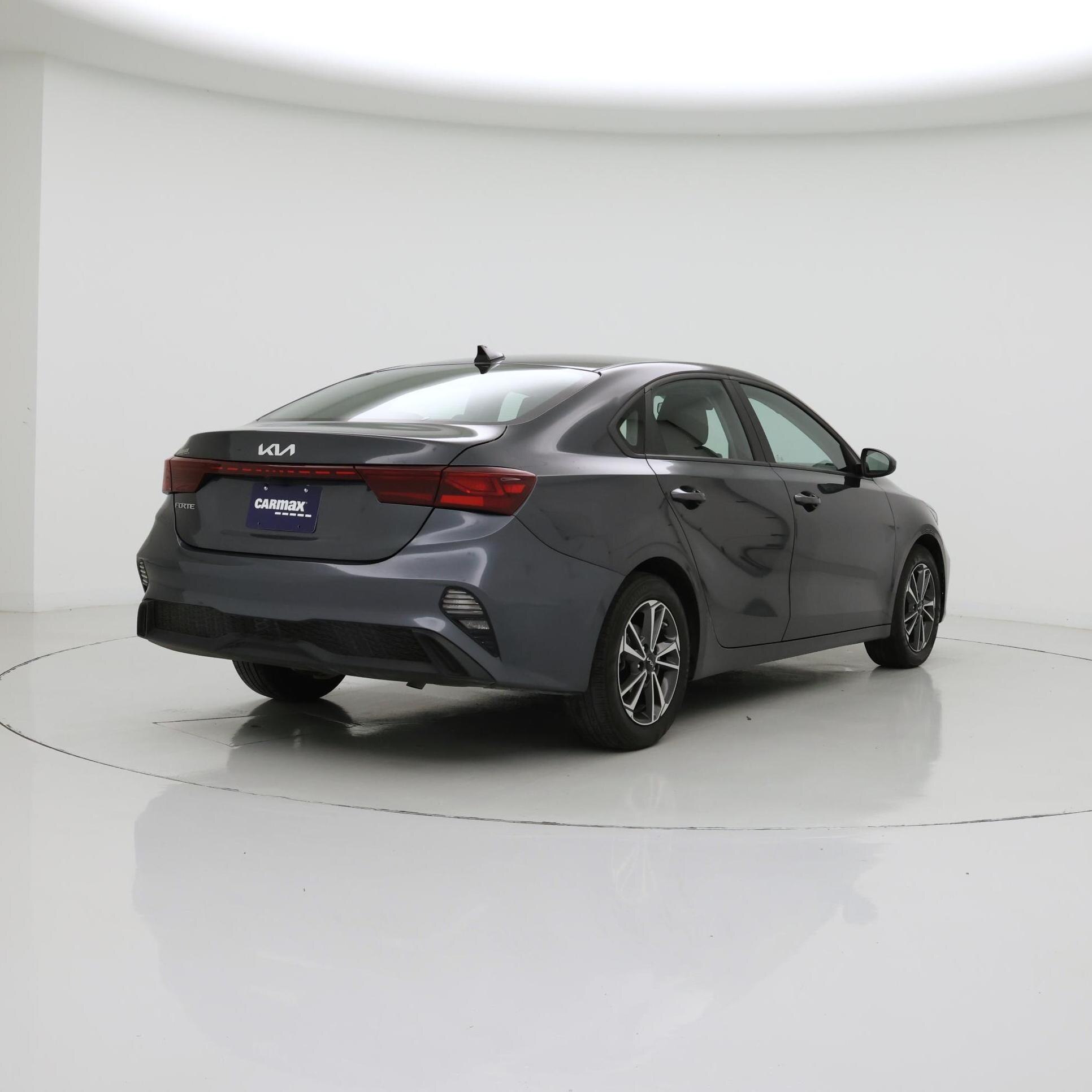 Thumbnail: 2024 Kia Forte - 8