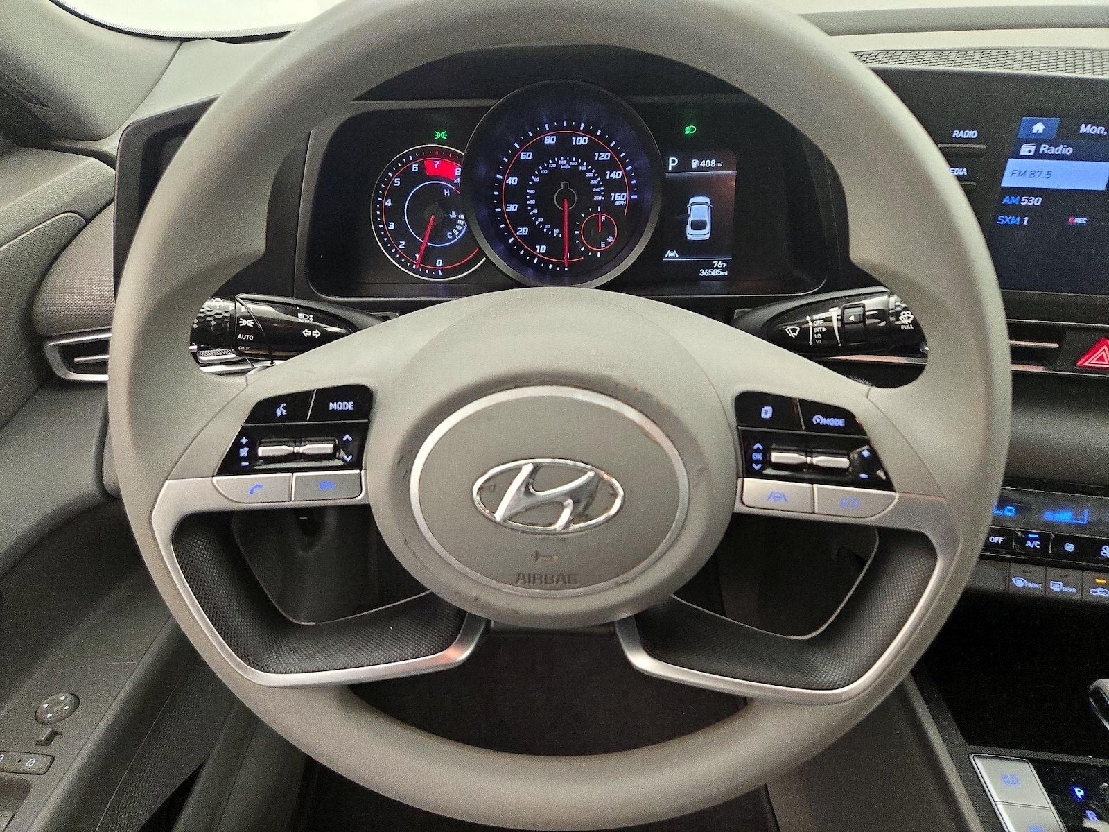 2022 Hyundai Elantra SEL - Photo 11