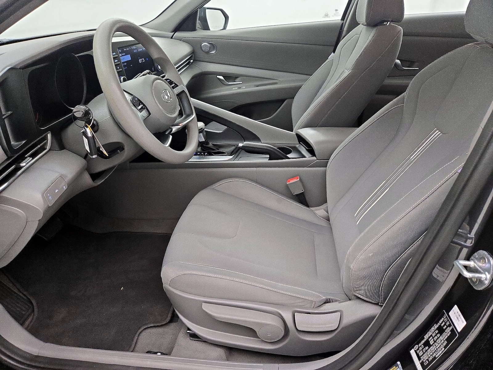 2022 Hyundai Elantra SEL - Photo 12