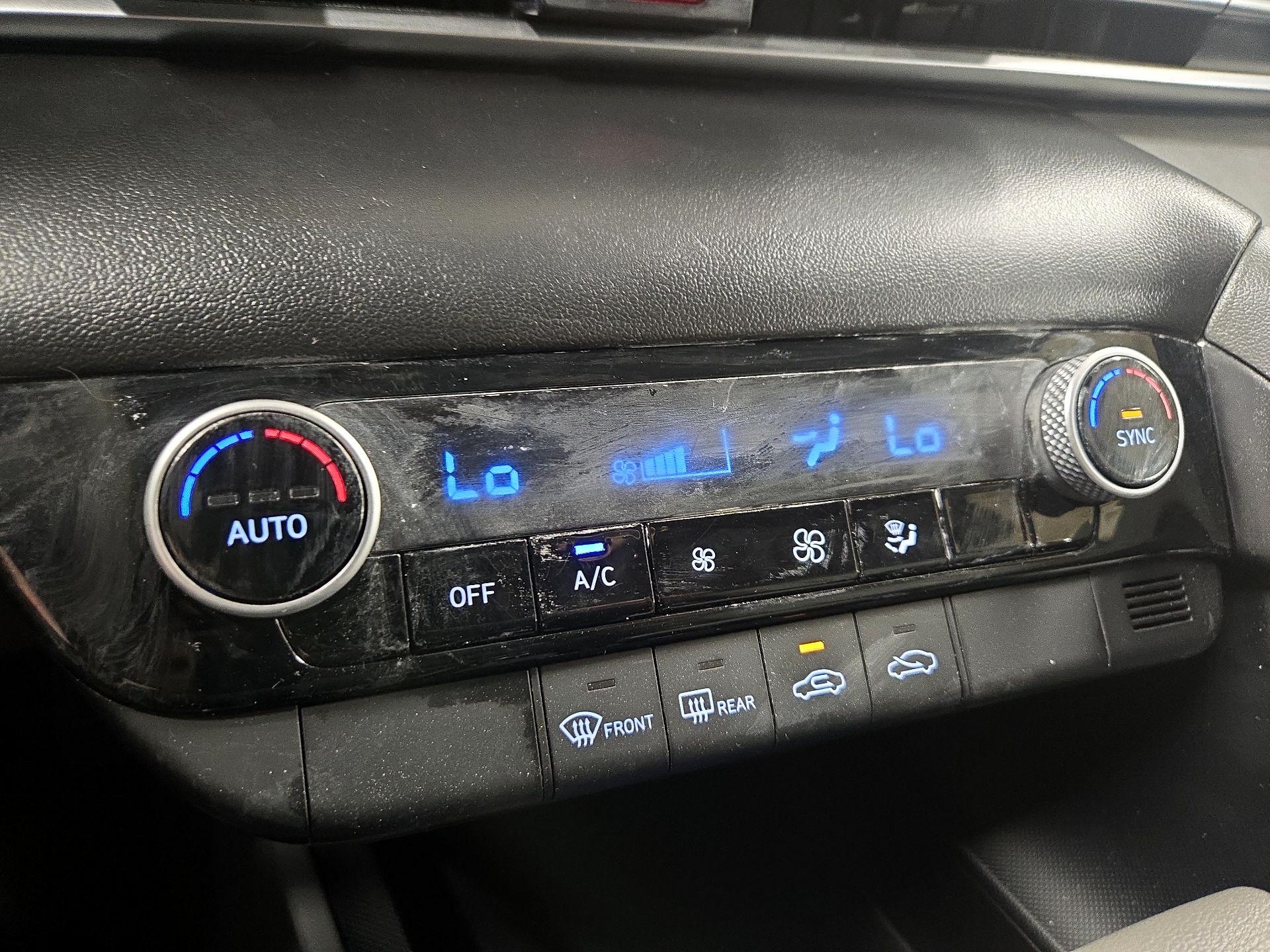 Thumbnail: 2022 Hyundai Elantra - 16