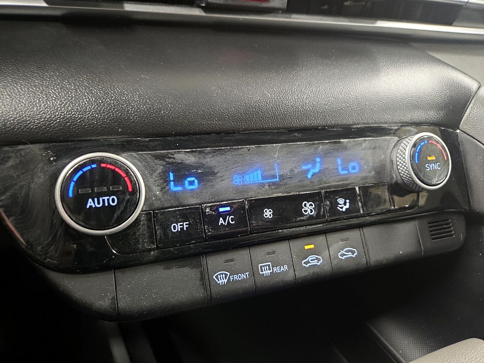 2022 Hyundai Elantra SEL - Photo 17
