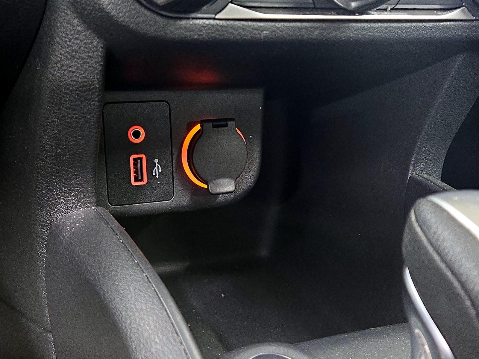 2024 Nissan Kicks S - Photo 19