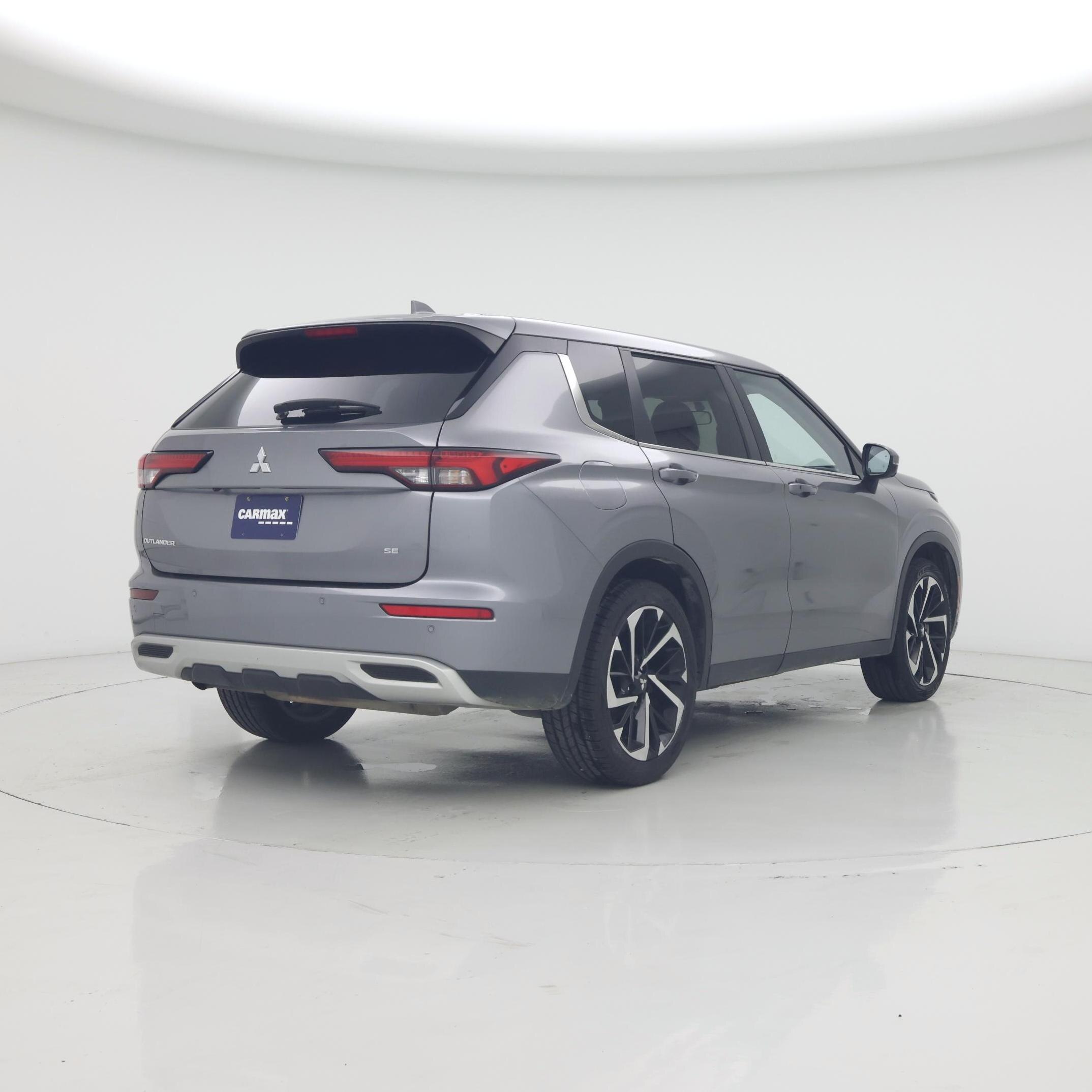 Thumbnail: 2024 Mitsubishi Outlander - 8