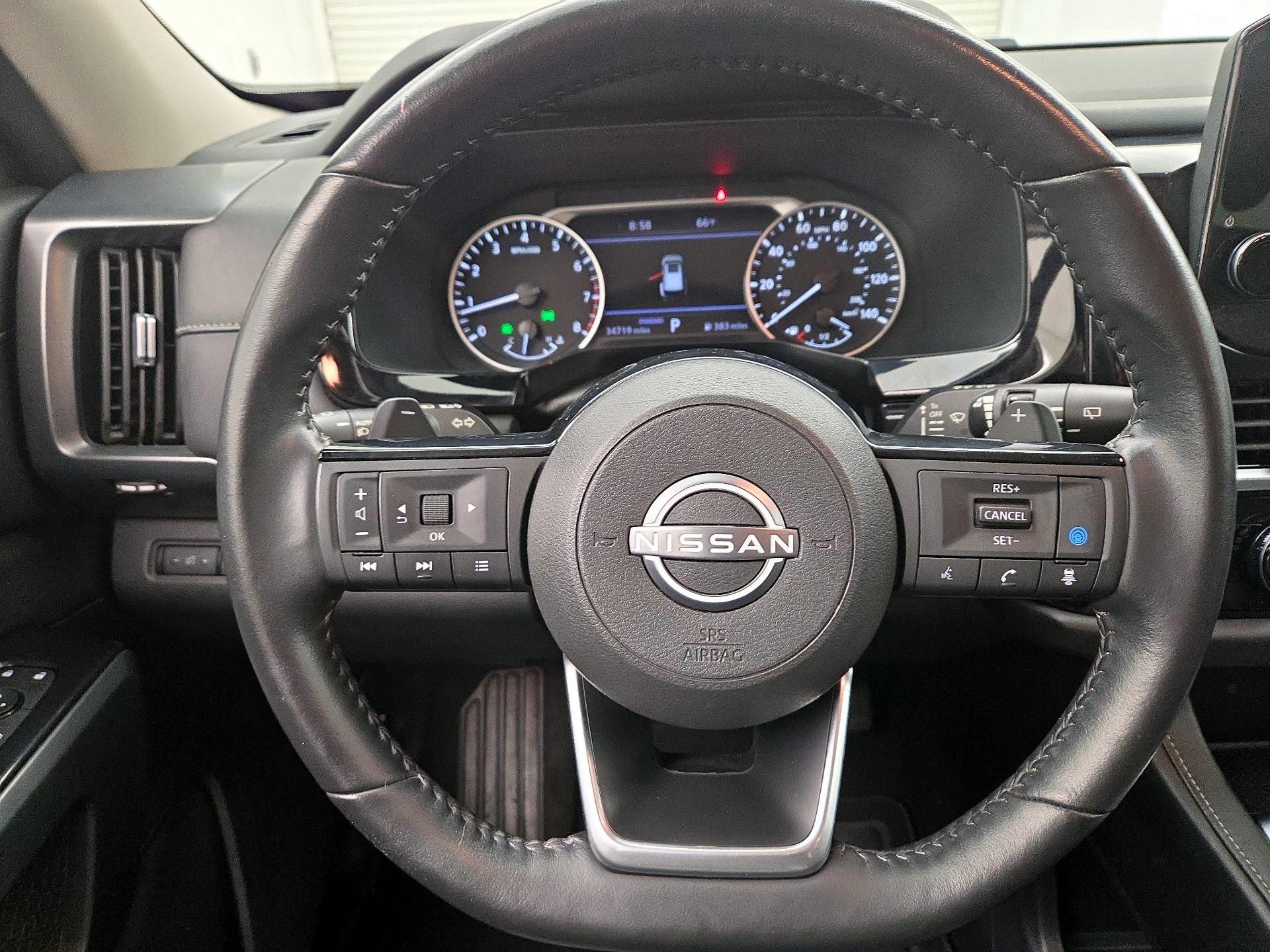 Thumbnail: 2023 Nissan Pathfinder - 10