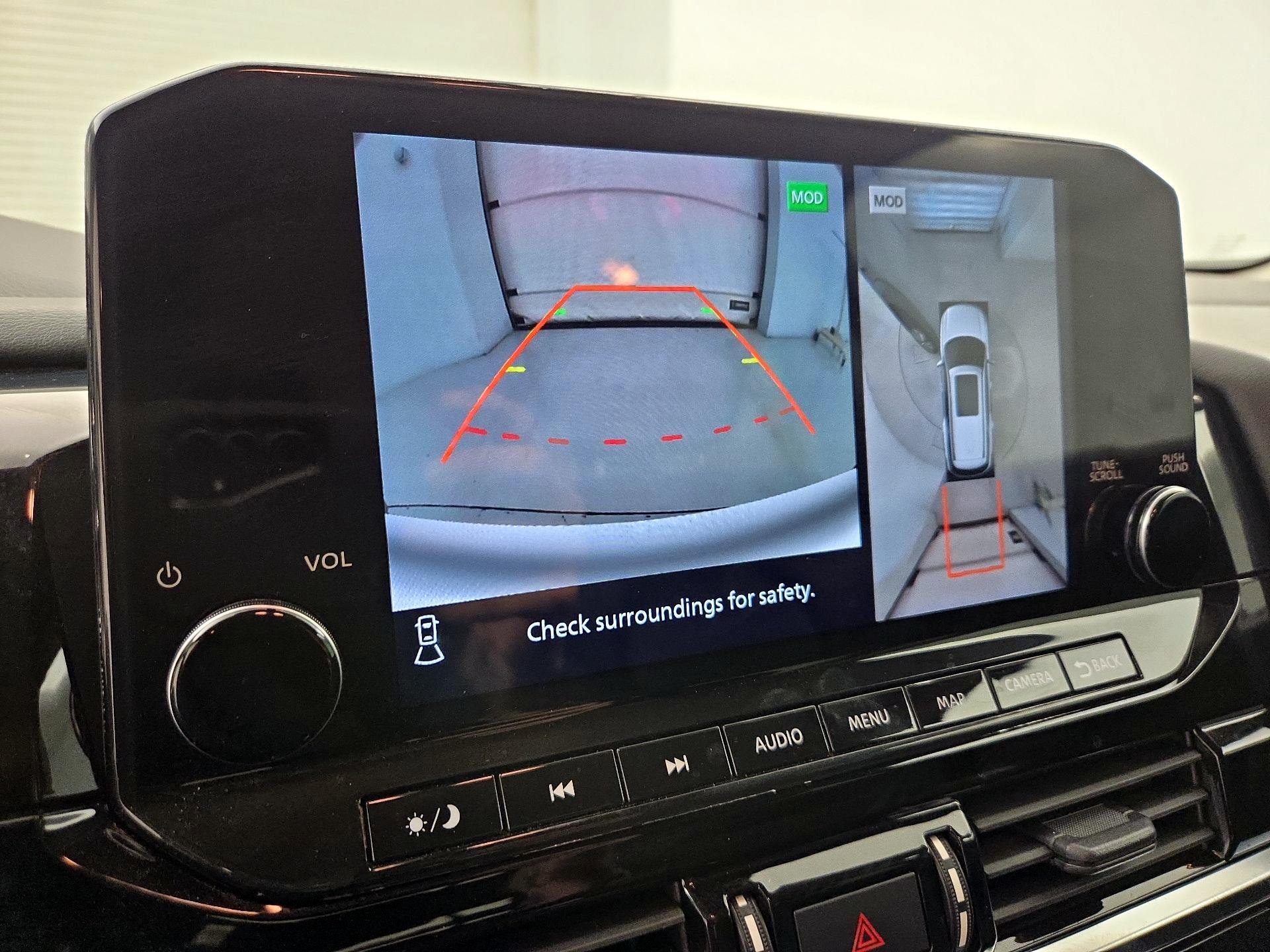 Thumbnail: 2023 Nissan Pathfinder - 14