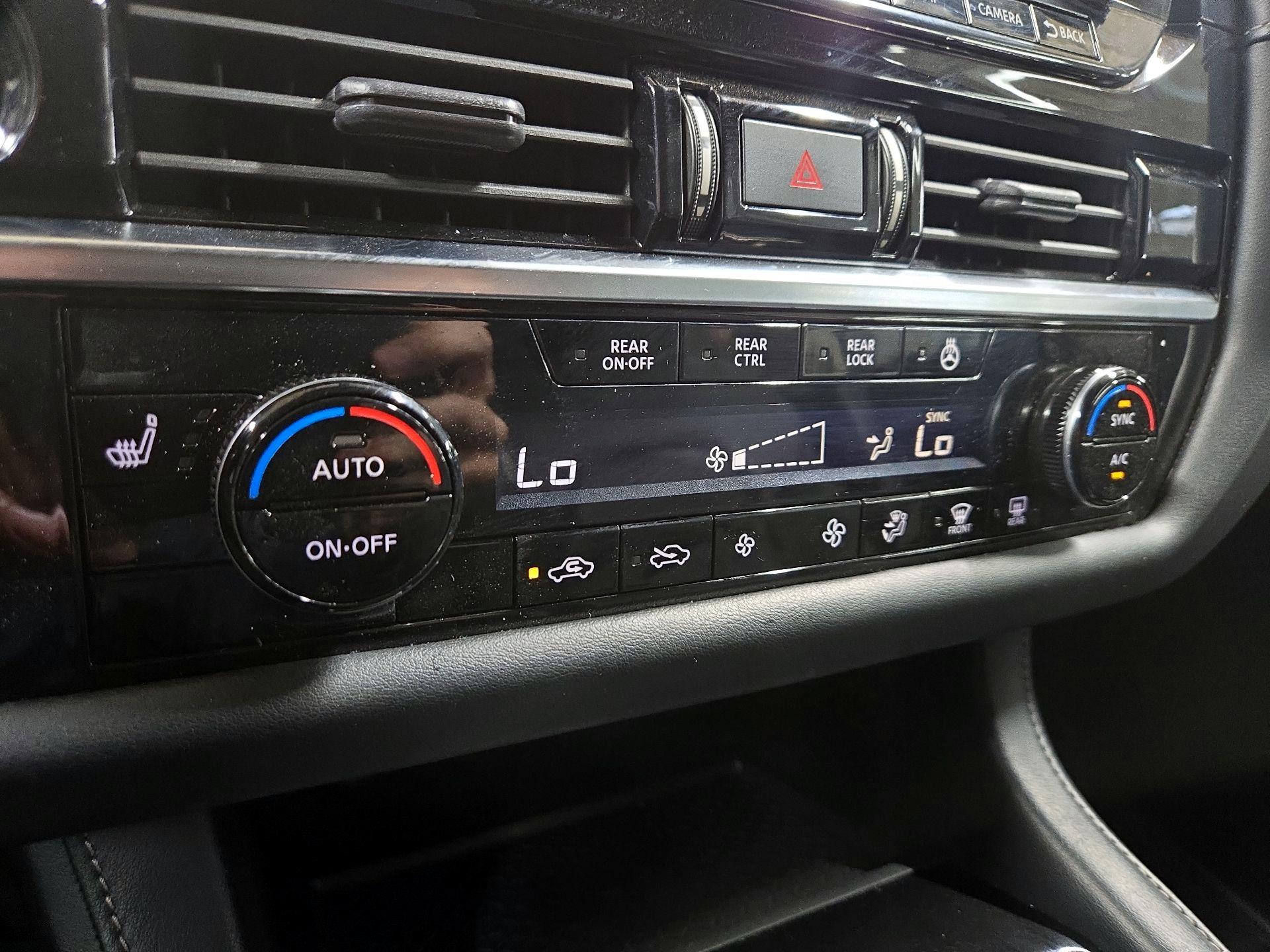 Thumbnail: 2023 Nissan Pathfinder - 16