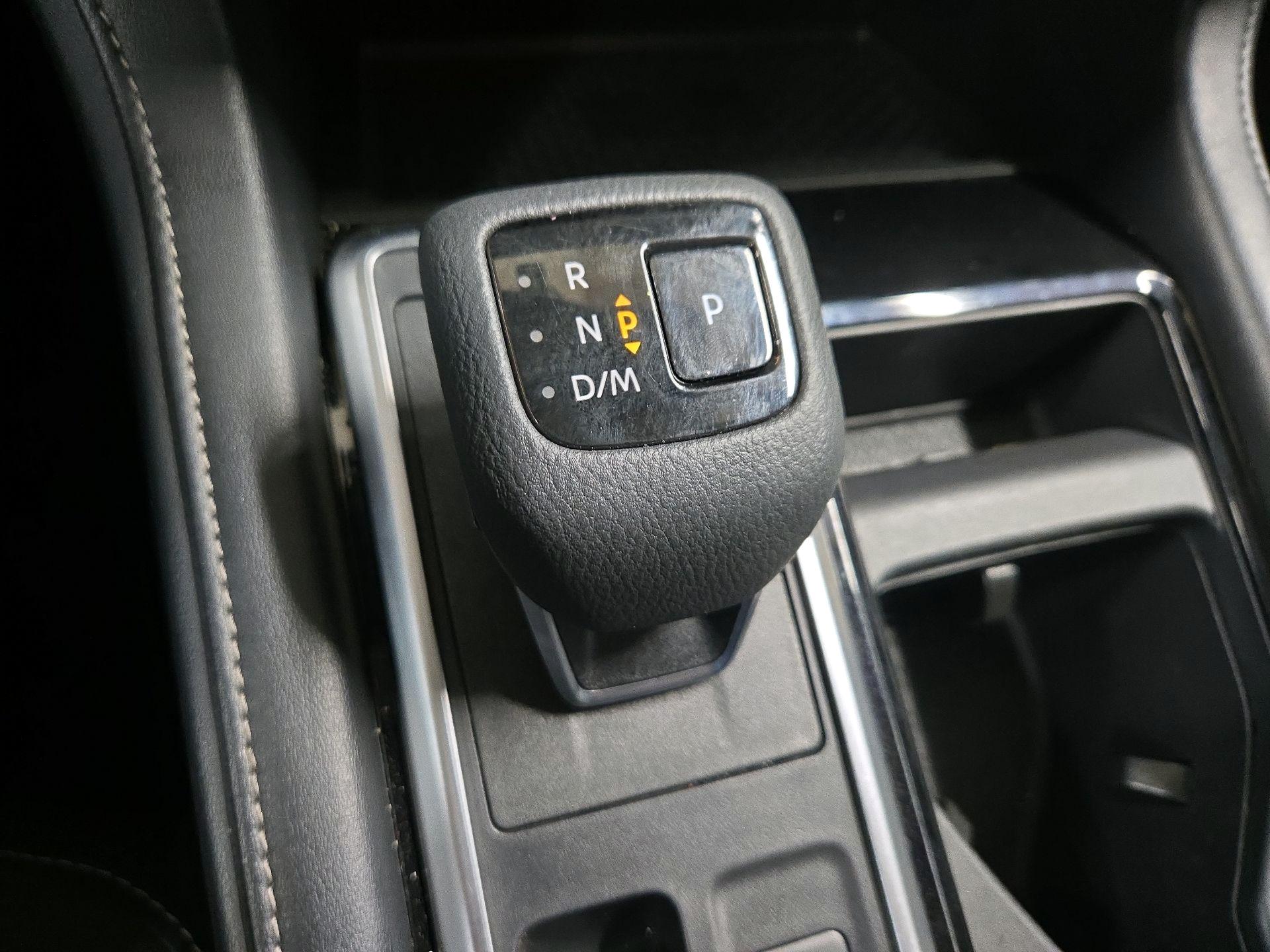 Thumbnail: 2023 Nissan Pathfinder - 17