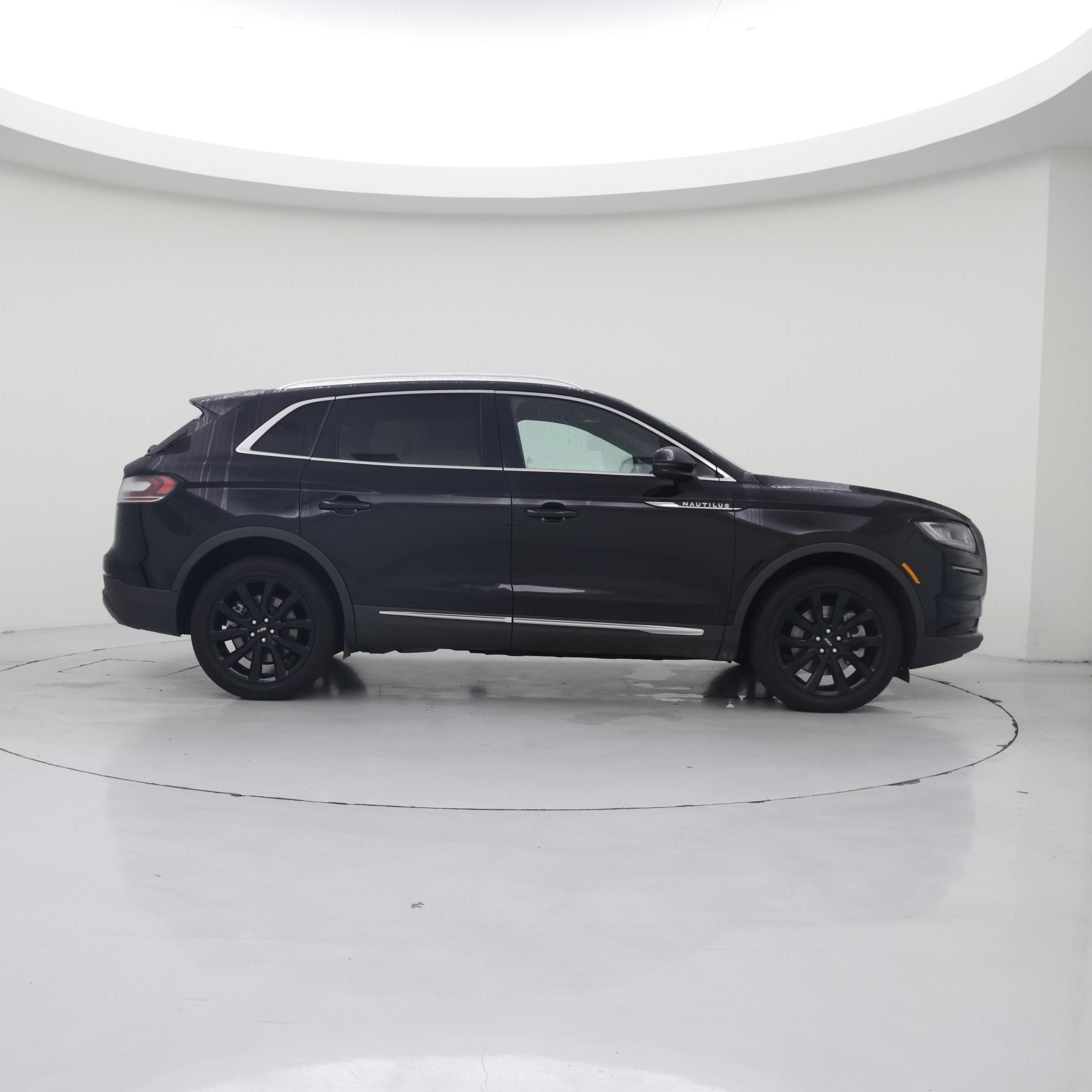 Thumbnail: 2023 Lincoln Nautilus - 7