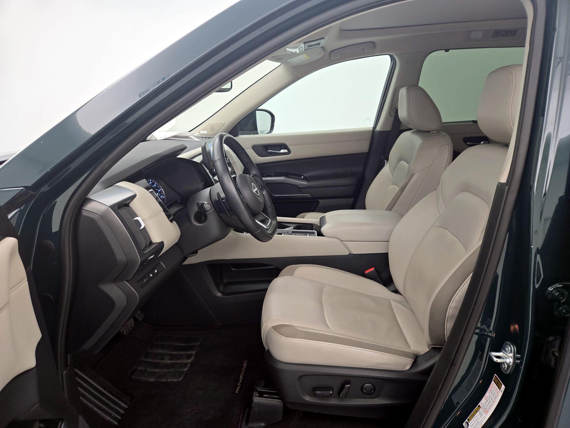 Thumbnail: 2022 Nissan Pathfinder - 11