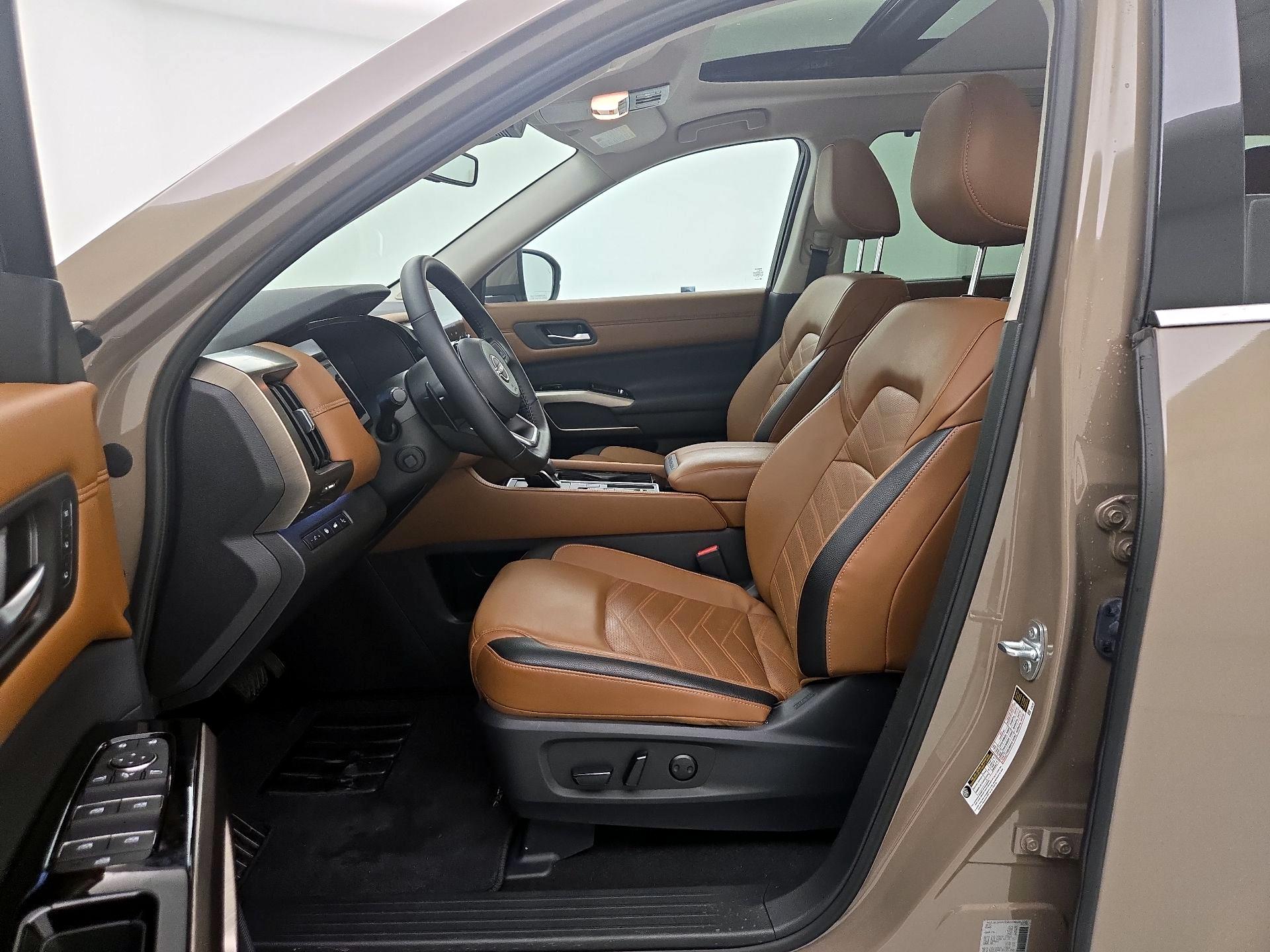 Thumbnail: 2024 Nissan Pathfinder - 11