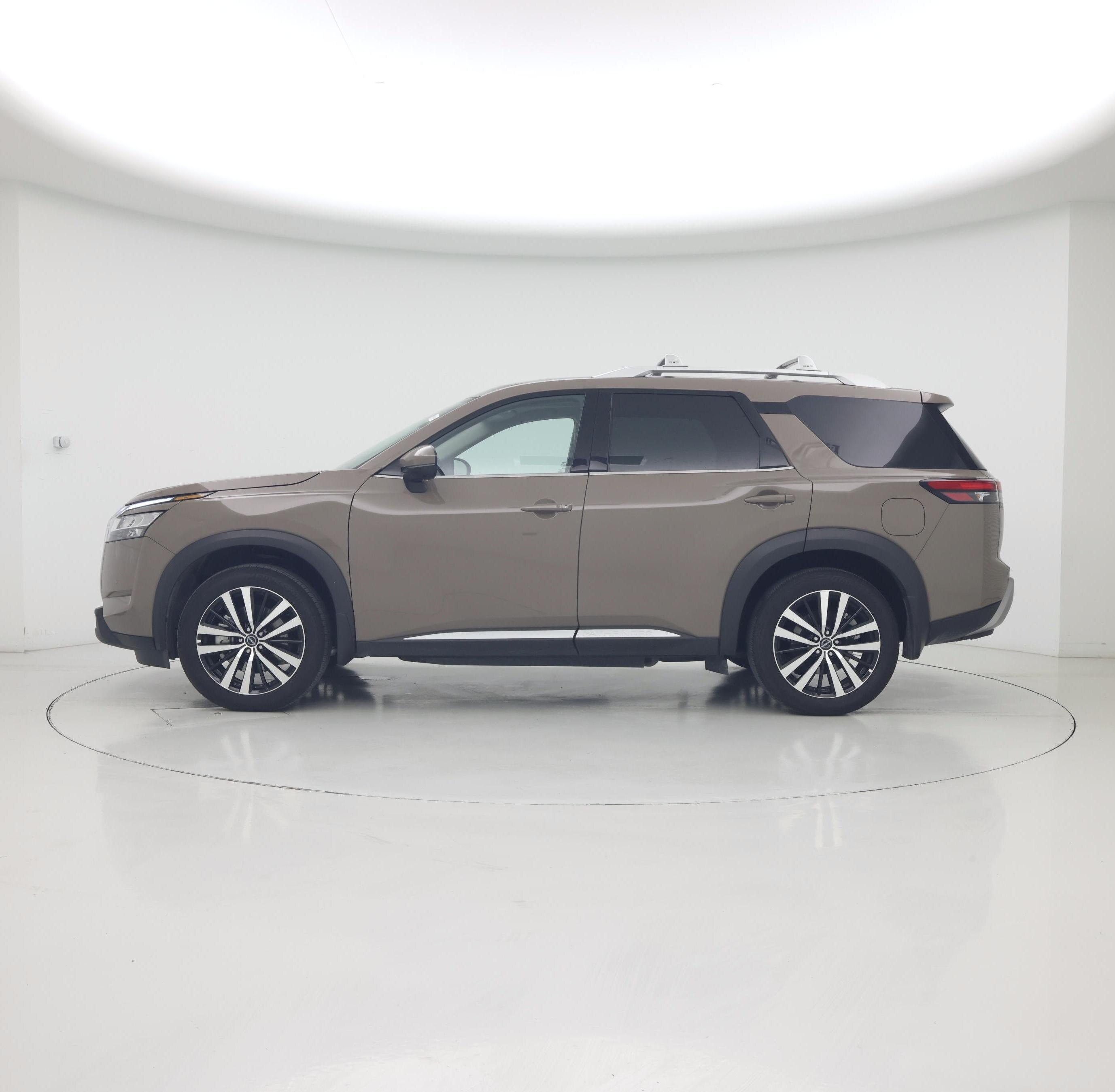 Thumbnail: 2024 Nissan Pathfinder - 3