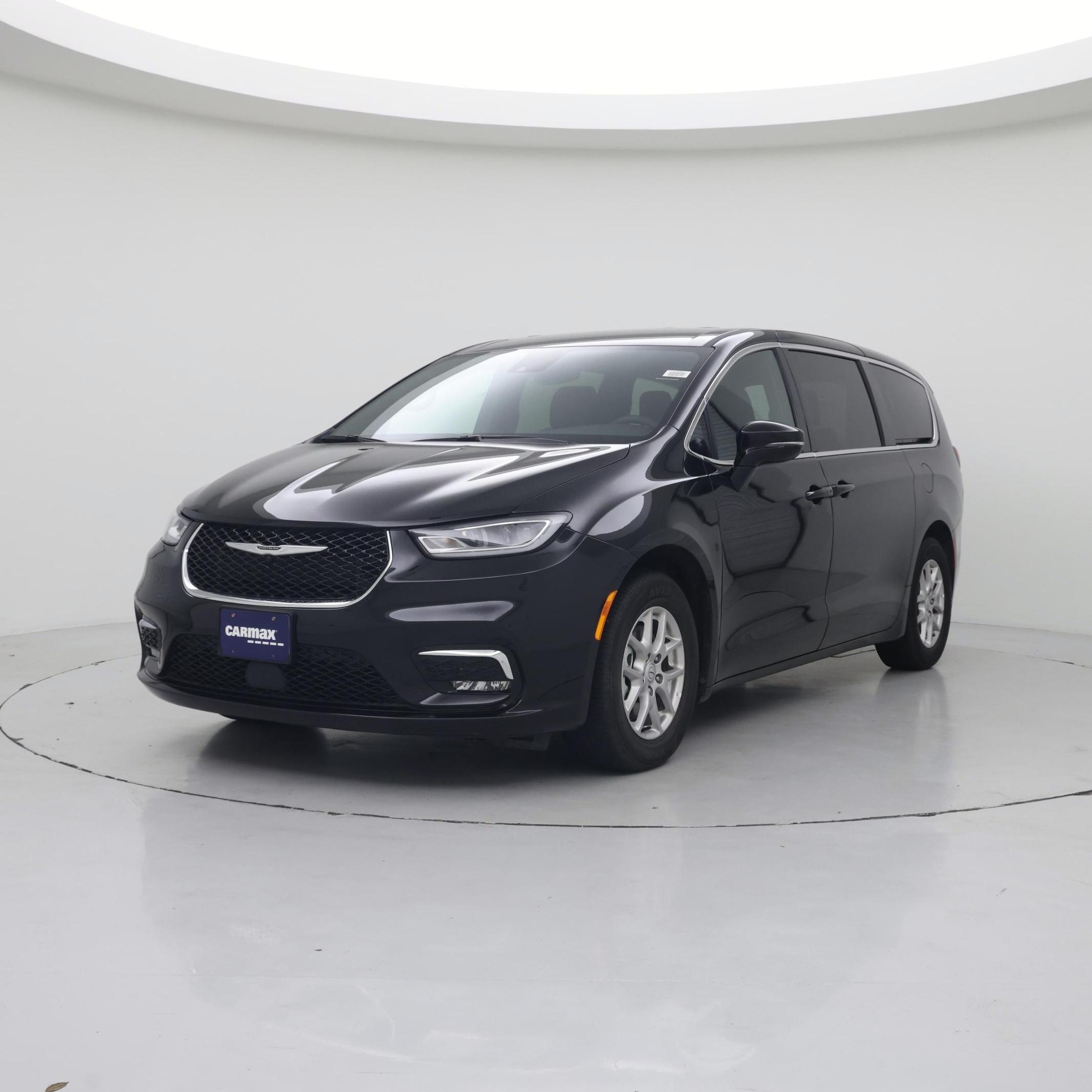 Thumbnail: 2025 Chrysler Pacifica - 4