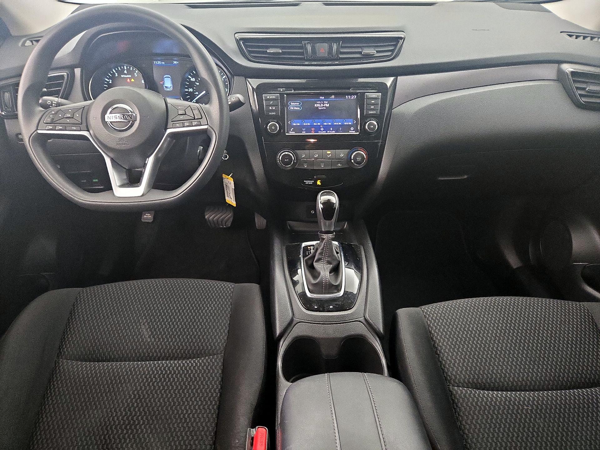 Thumbnail: 2021 Nissan Rogue Sport - 9