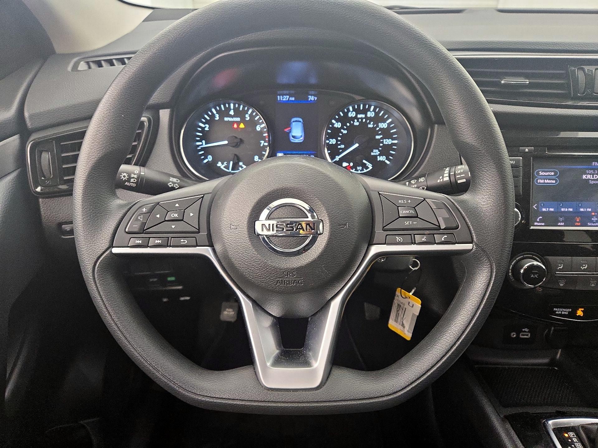 Thumbnail: 2021 Nissan Rogue Sport - 10