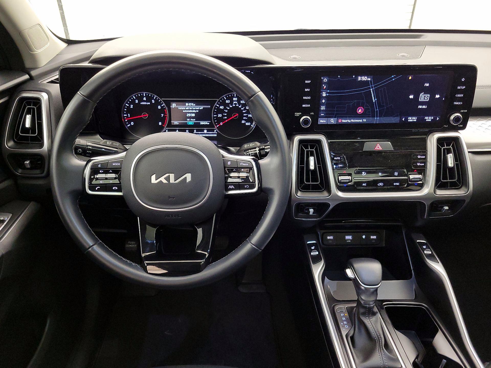 Thumbnail: 2023 Kia Sorento - 10