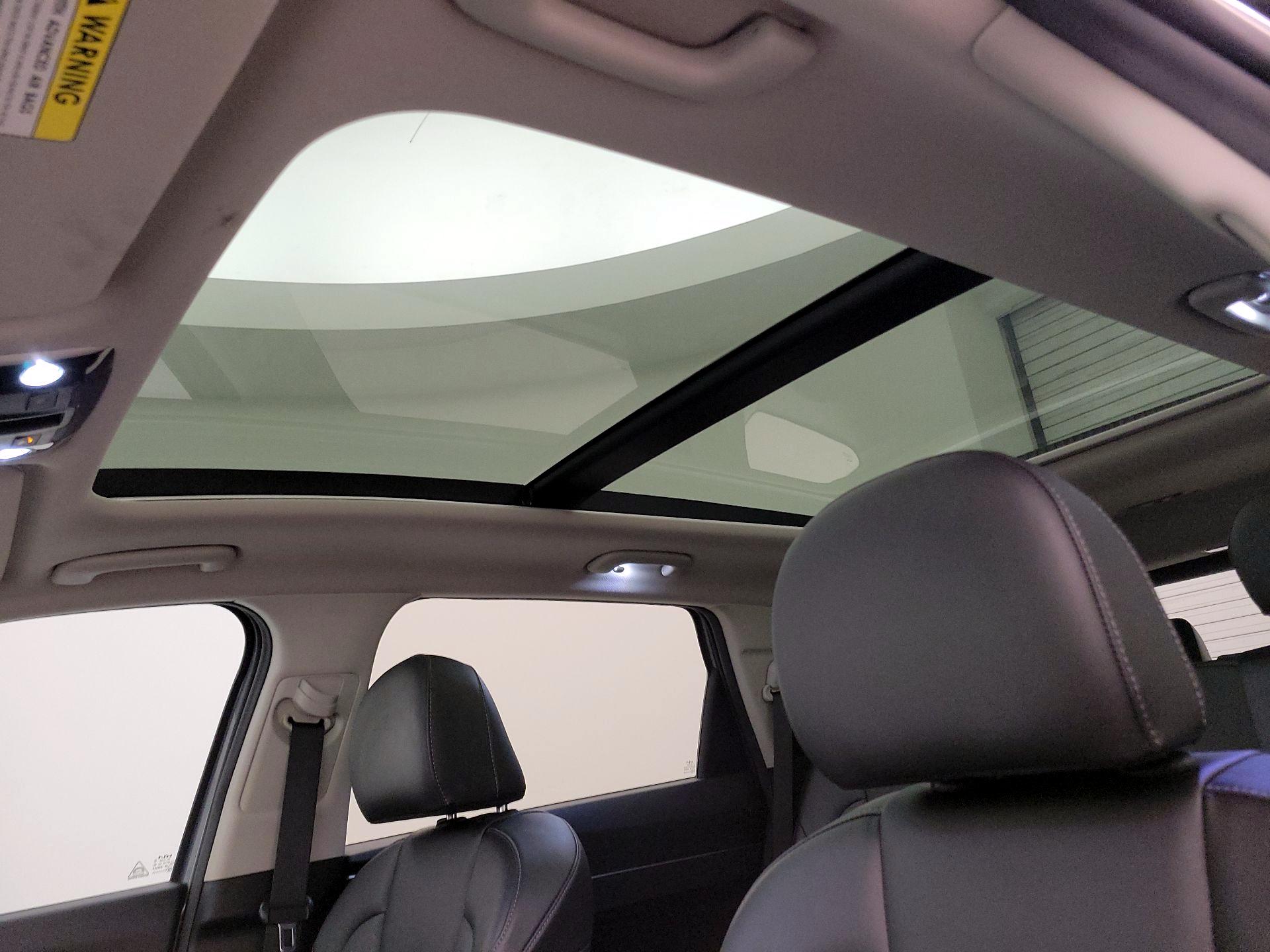 Thumbnail: 2023 Kia Sorento - 20