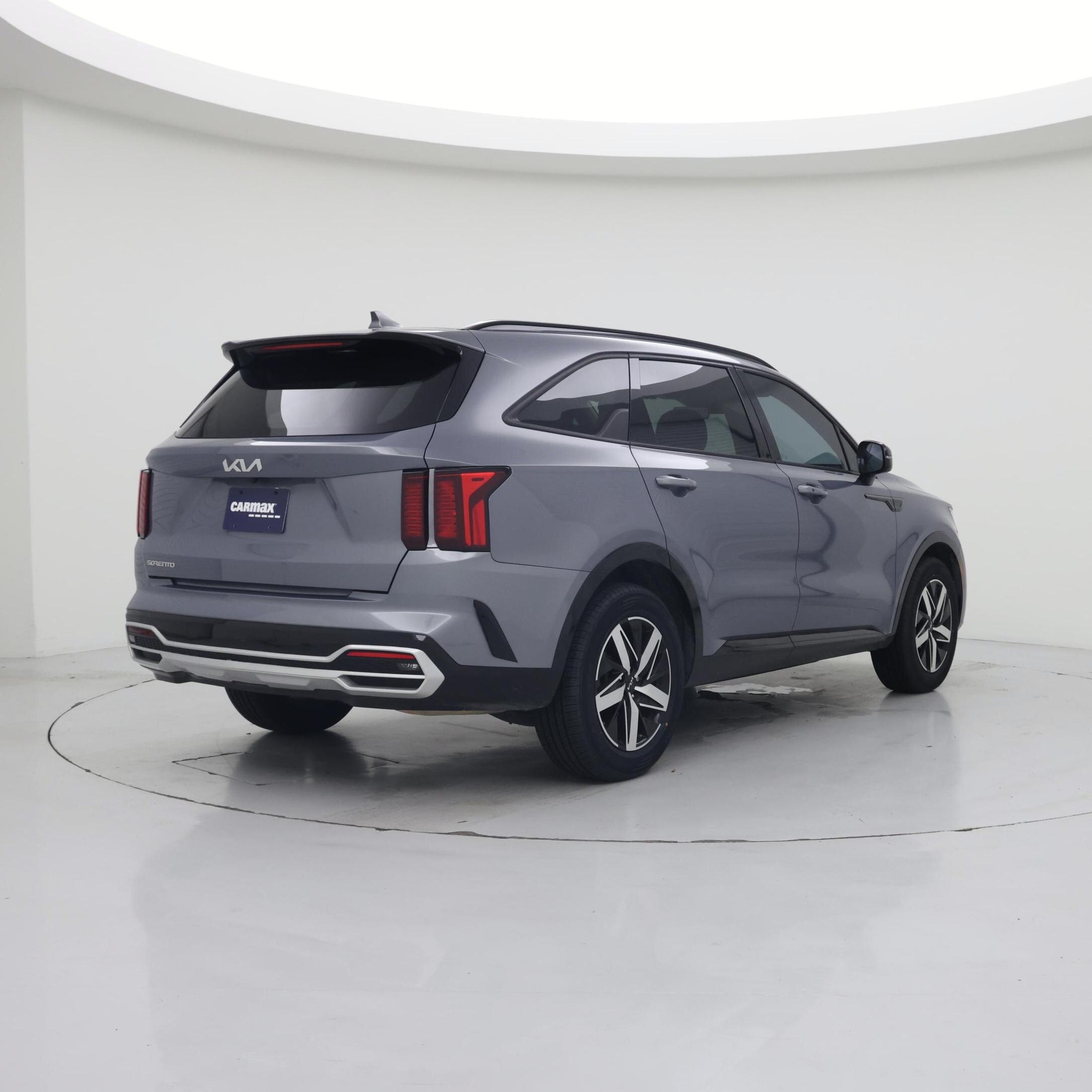 Thumbnail: 2023 Kia Sorento - 8