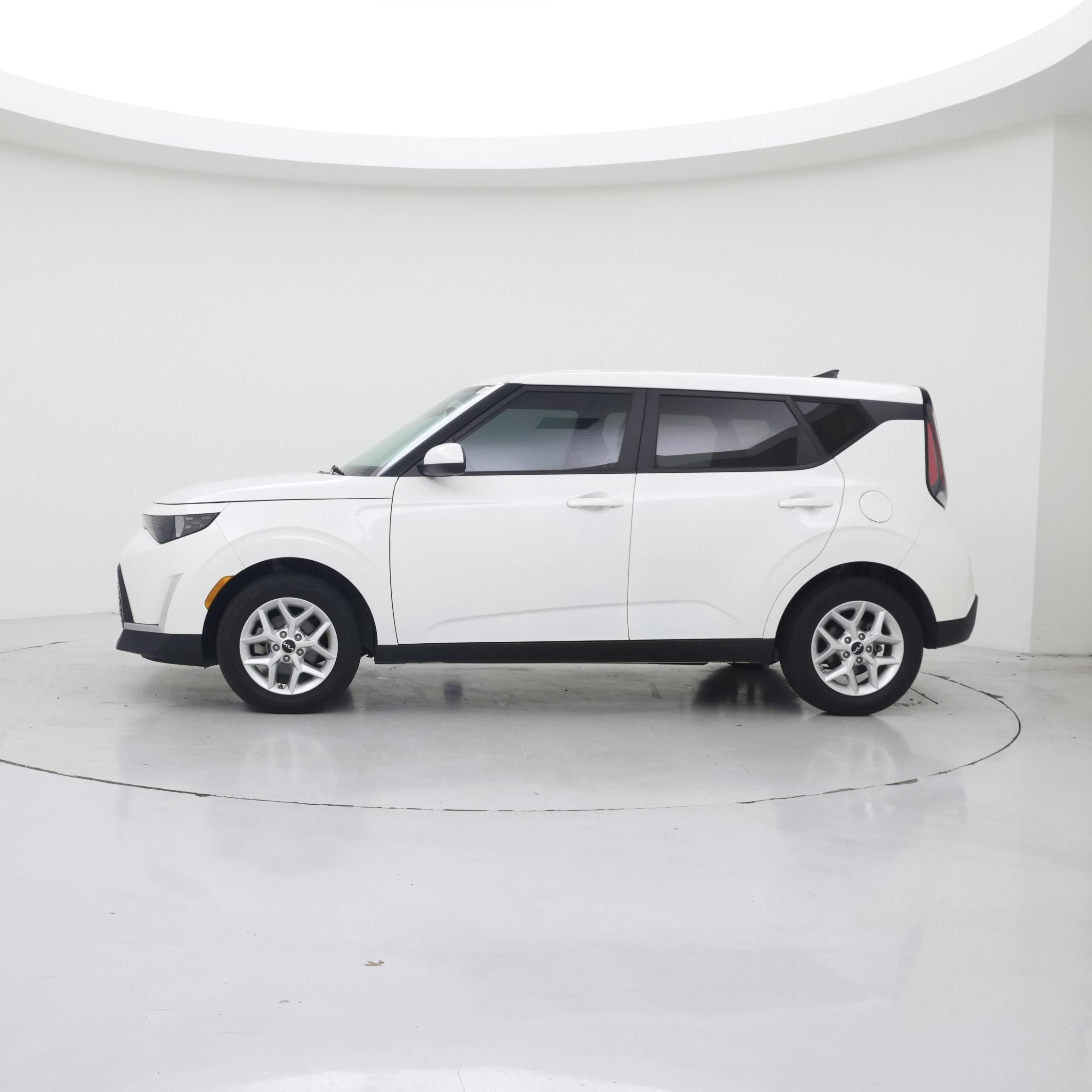 Thumbnail: 2024 Kia Soul - 3