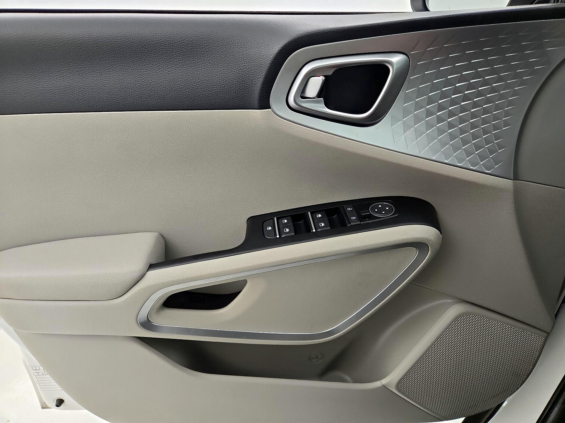 Thumbnail: 2025 Kia Soul - 12