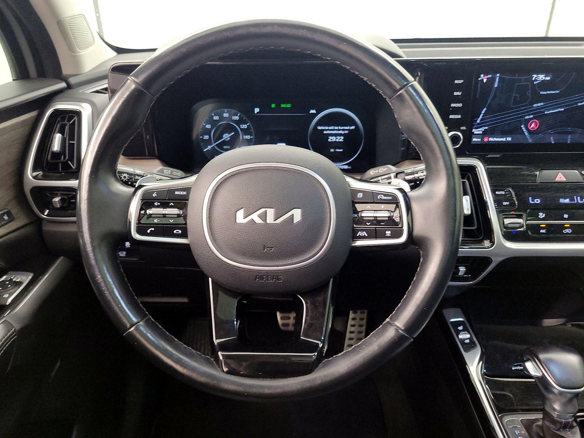 Thumbnail: 2022 Kia Sorento - 10