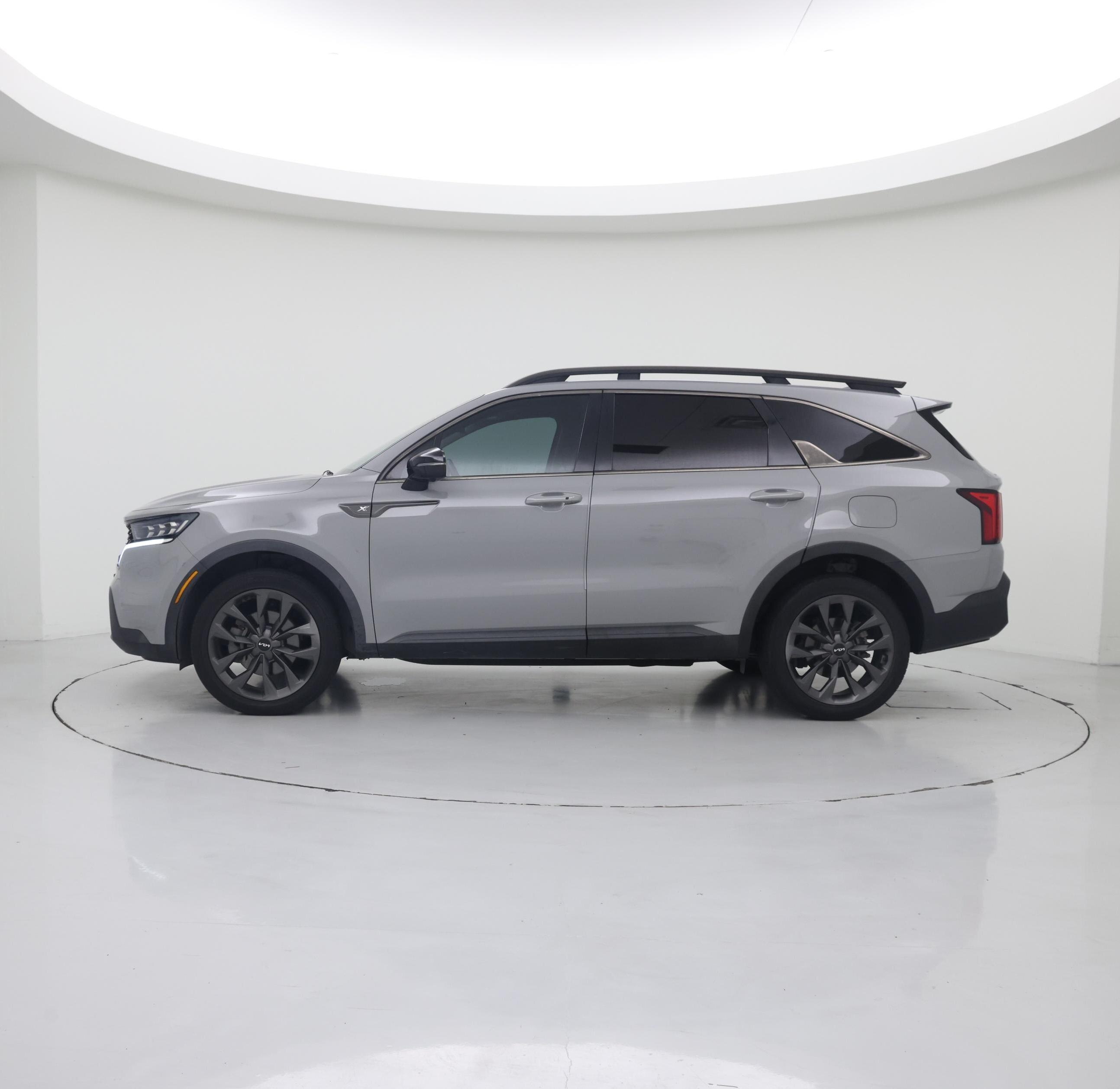 Thumbnail: 2022 Kia Sorento - 3