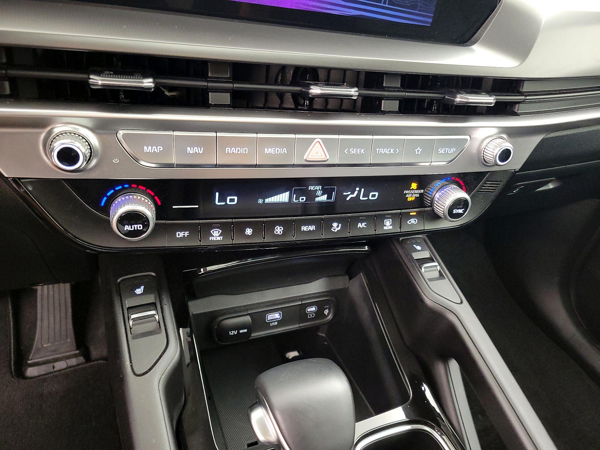 Thumbnail: 2025 Kia Telluride - 17