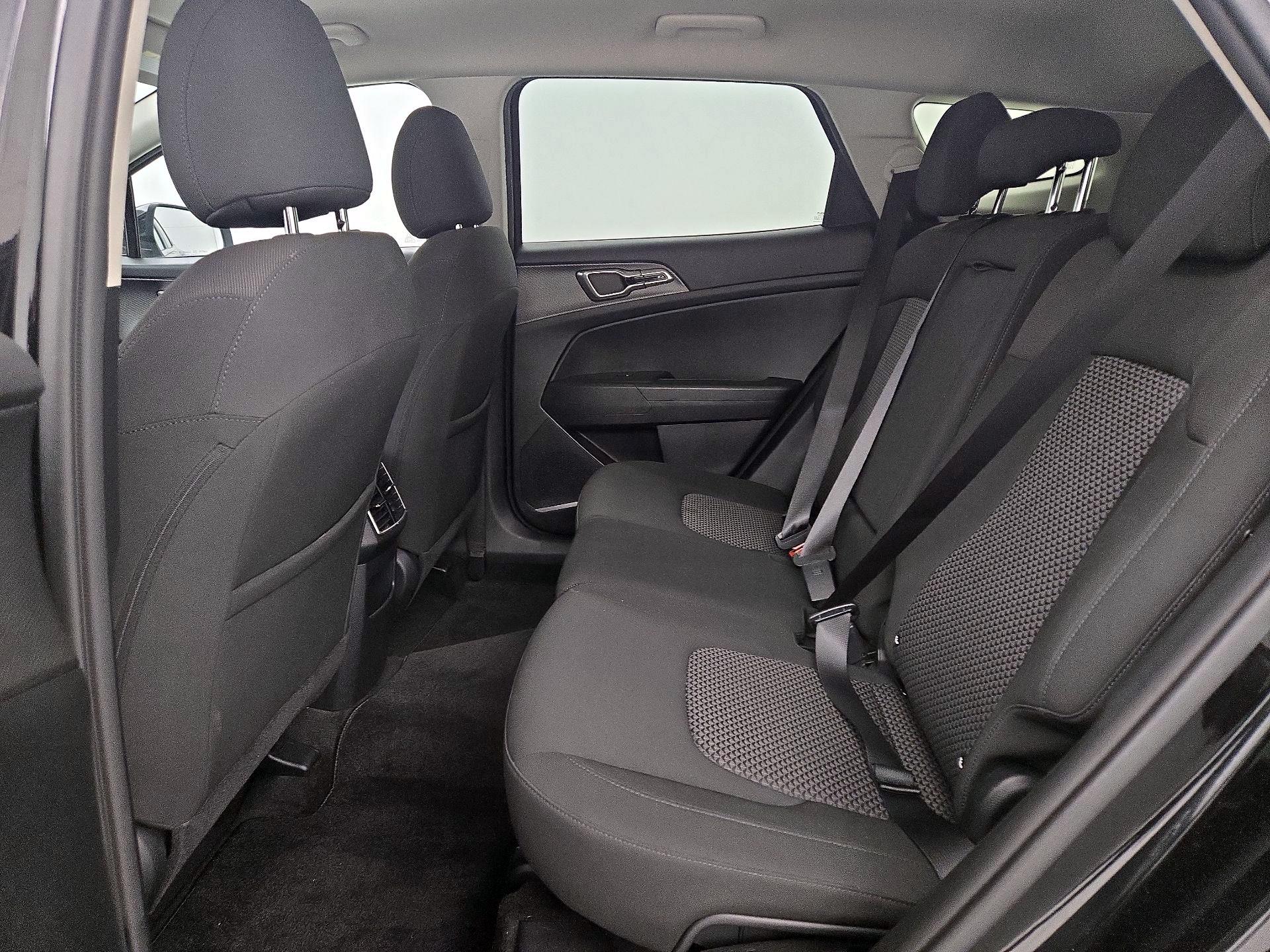 Thumbnail: 2024 Kia Sportage - 18