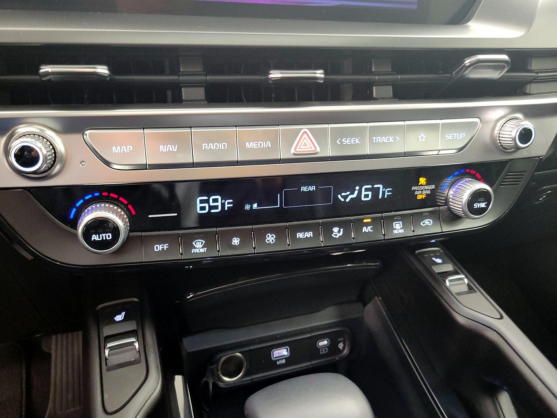 Thumbnail: 2025 Kia Telluride - 17