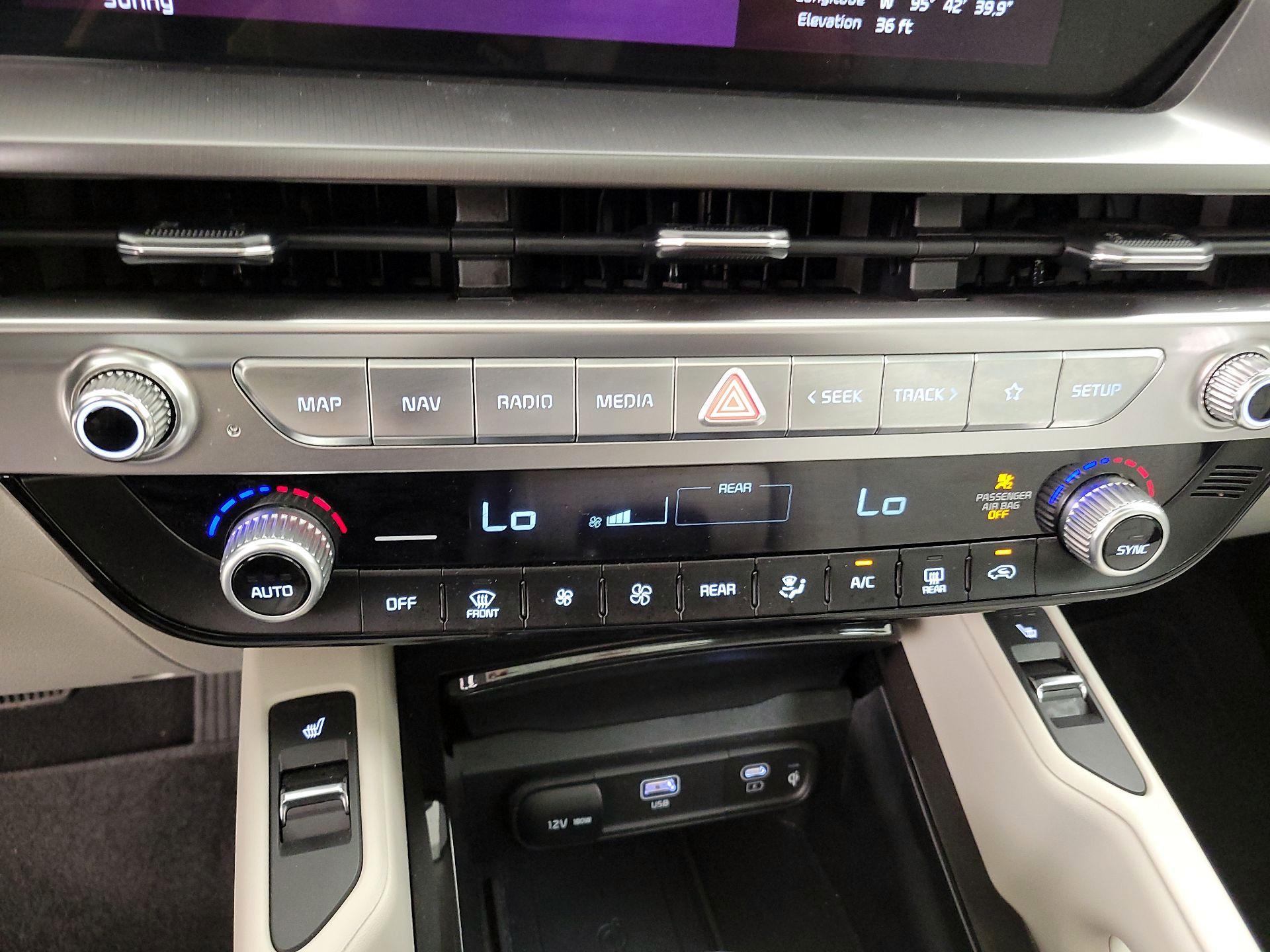 Thumbnail: 2025 Kia Telluride - 17