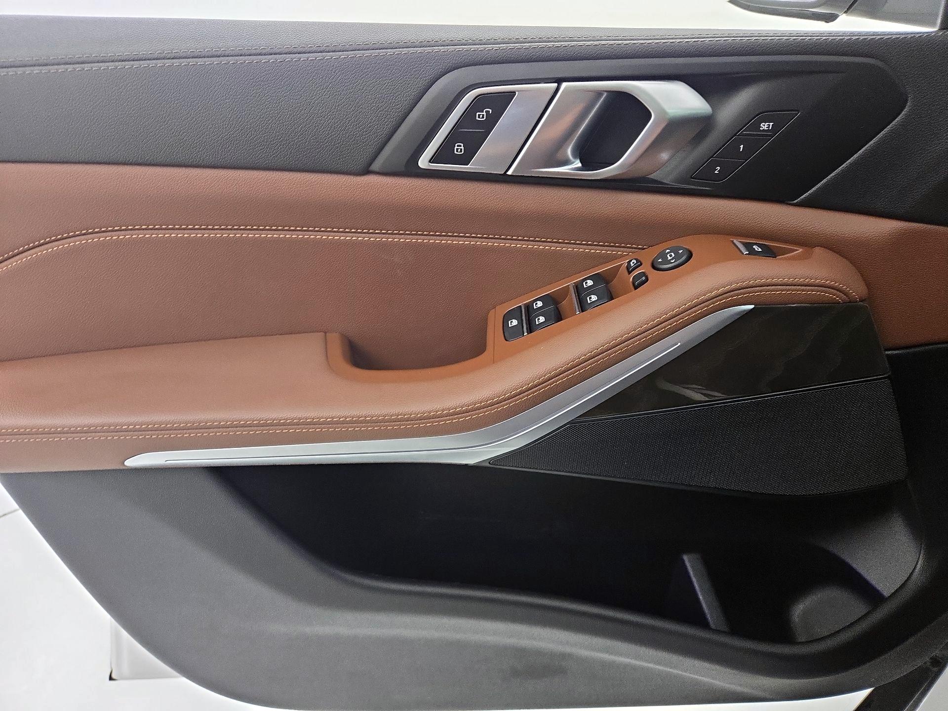 Thumbnail: 2022 BMW X5 - 12