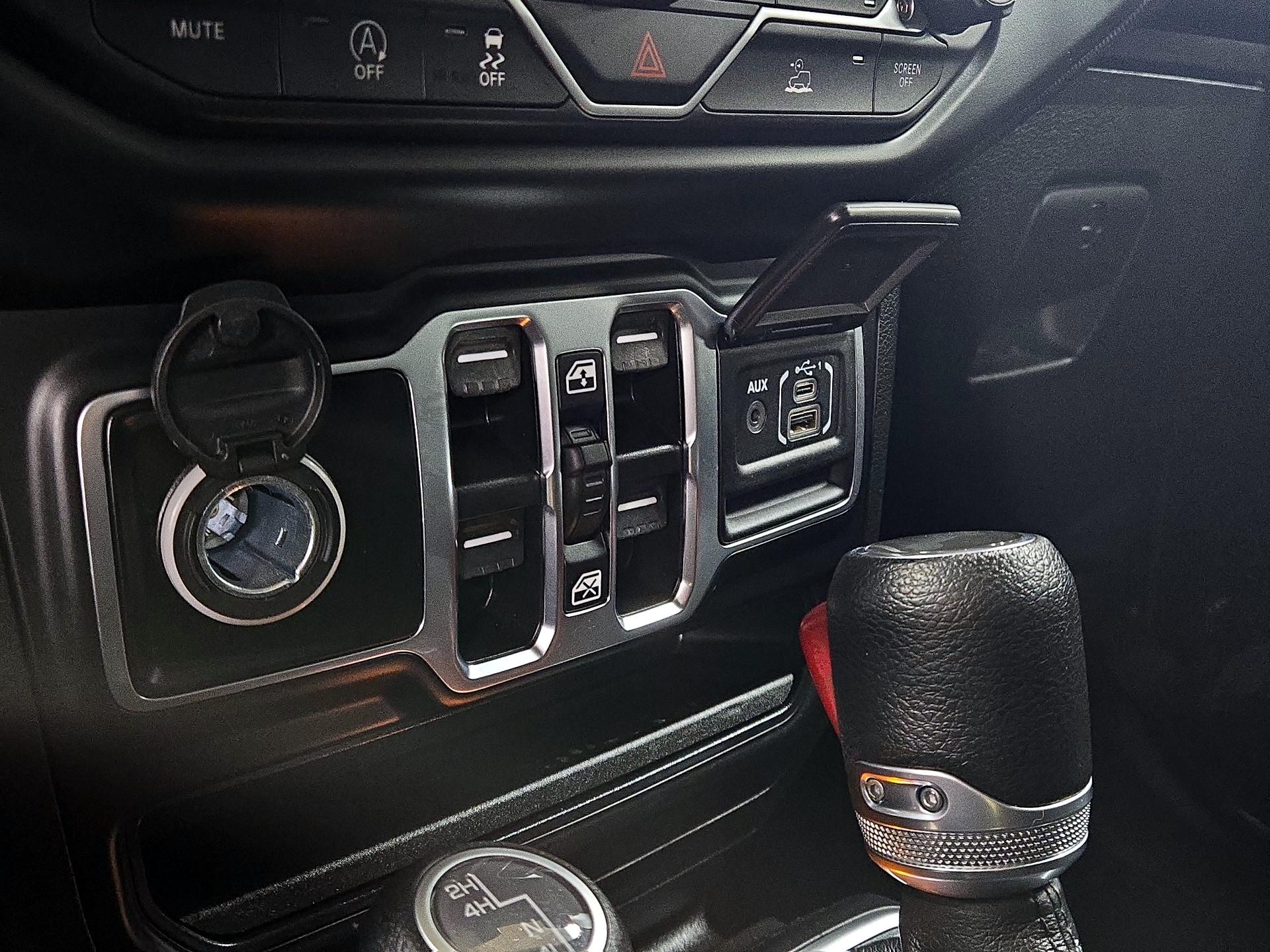 Thumbnail: 2023 Jeep Wrangler - 18