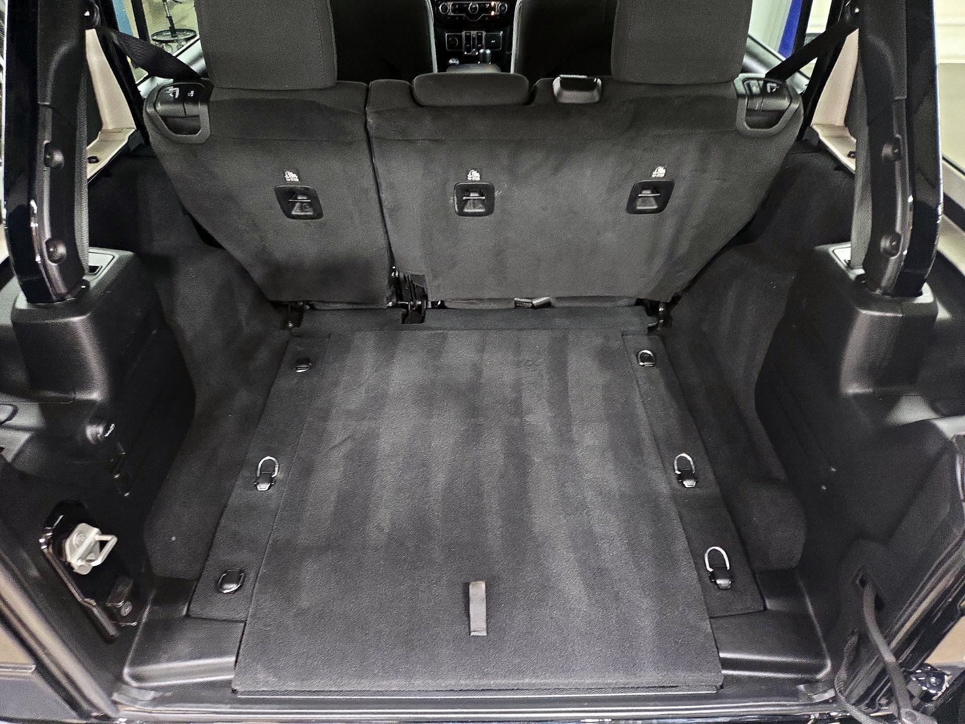 Thumbnail: 2023 Jeep Wrangler - 20