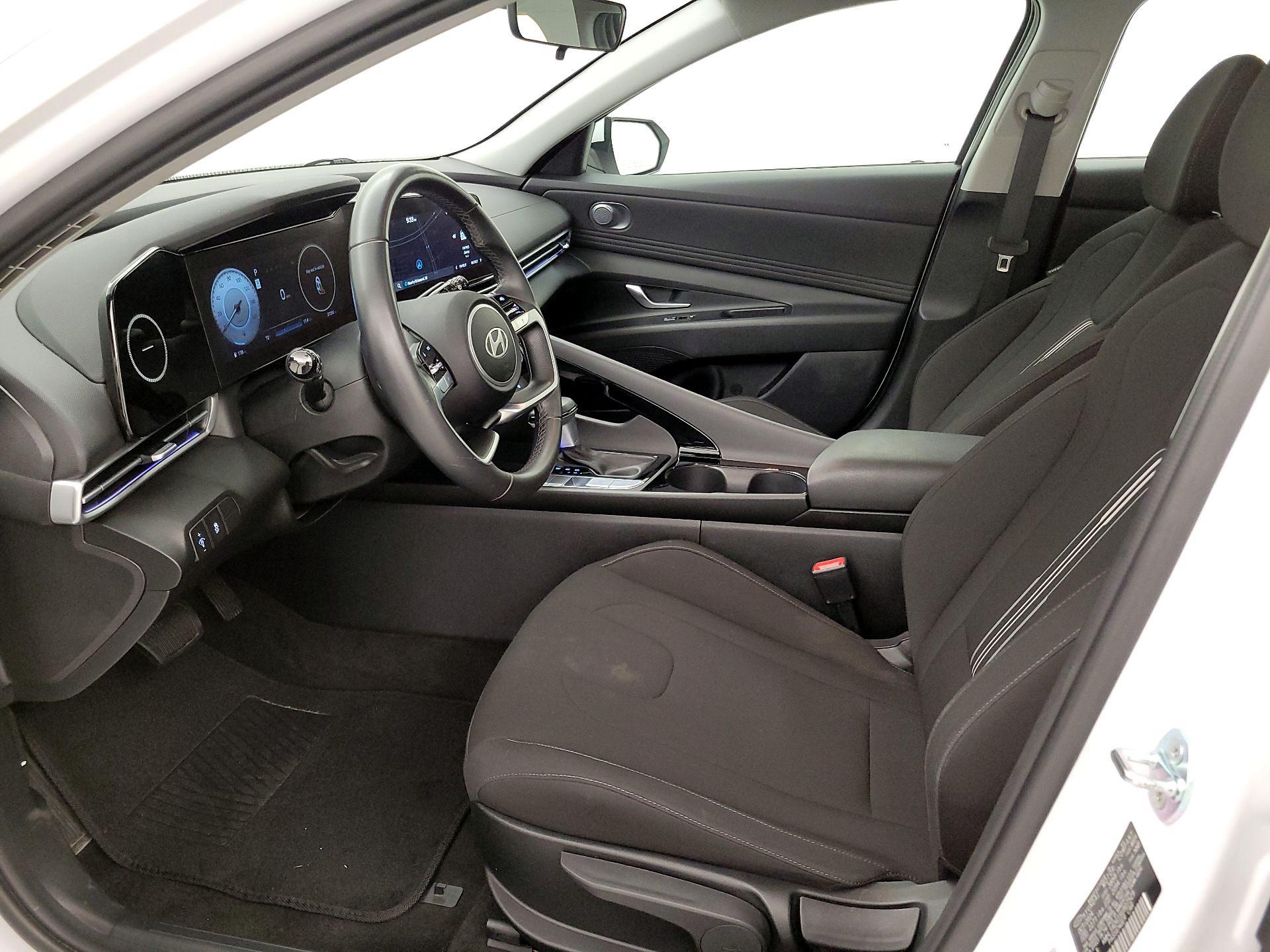 Thumbnail: 2025 Hyundai Elantra - 11