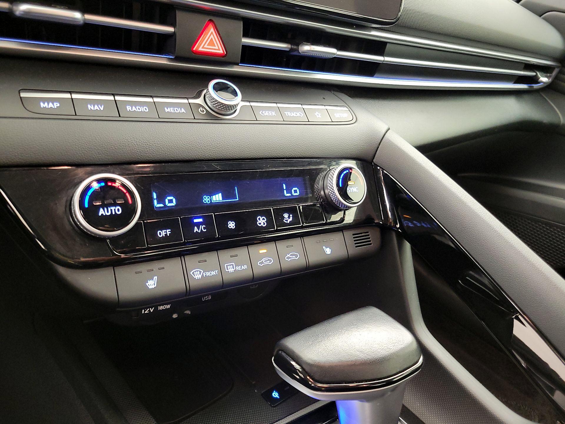 Thumbnail: 2025 Hyundai Elantra - 17