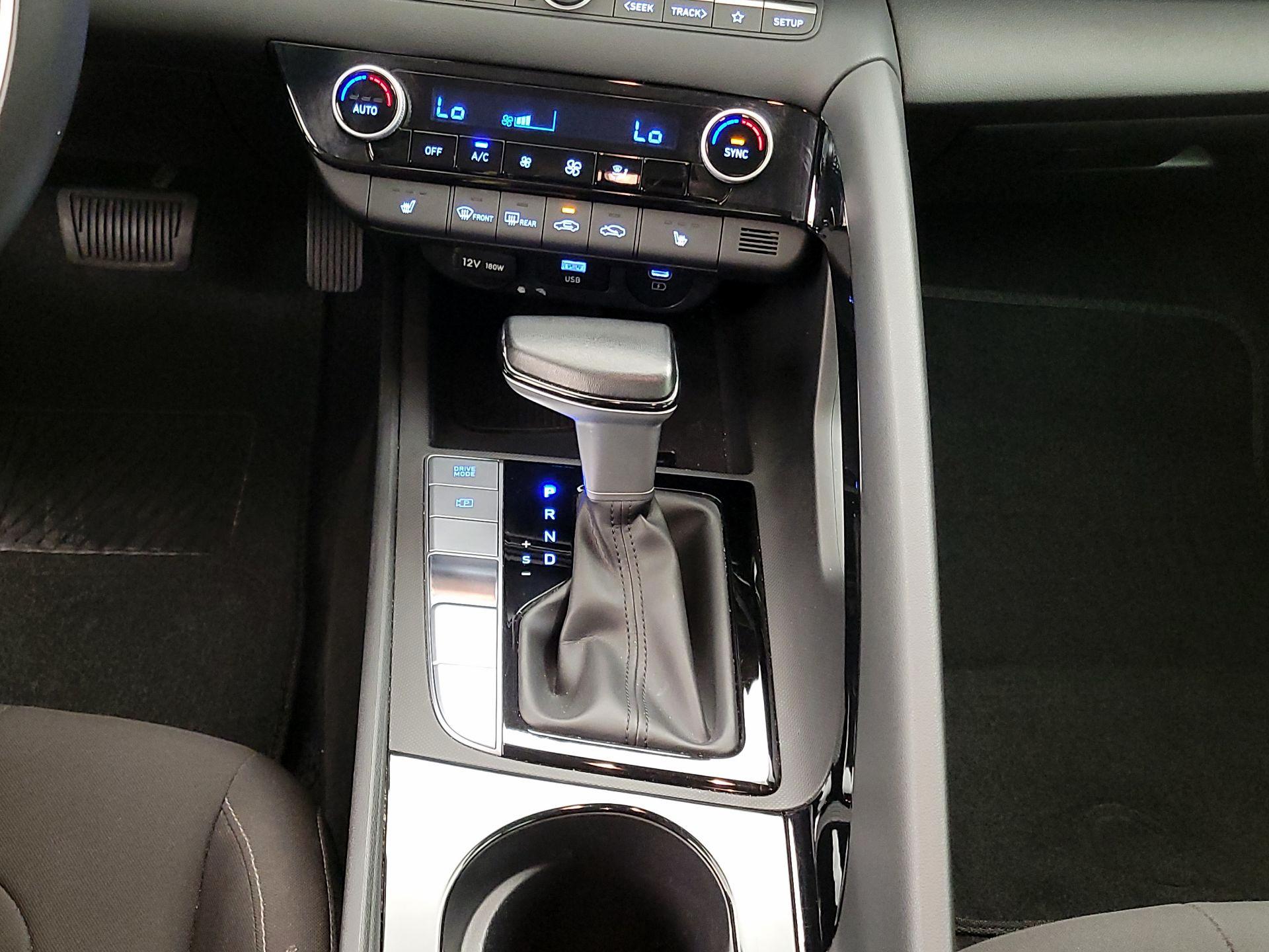 Thumbnail: 2025 Hyundai Elantra - 18