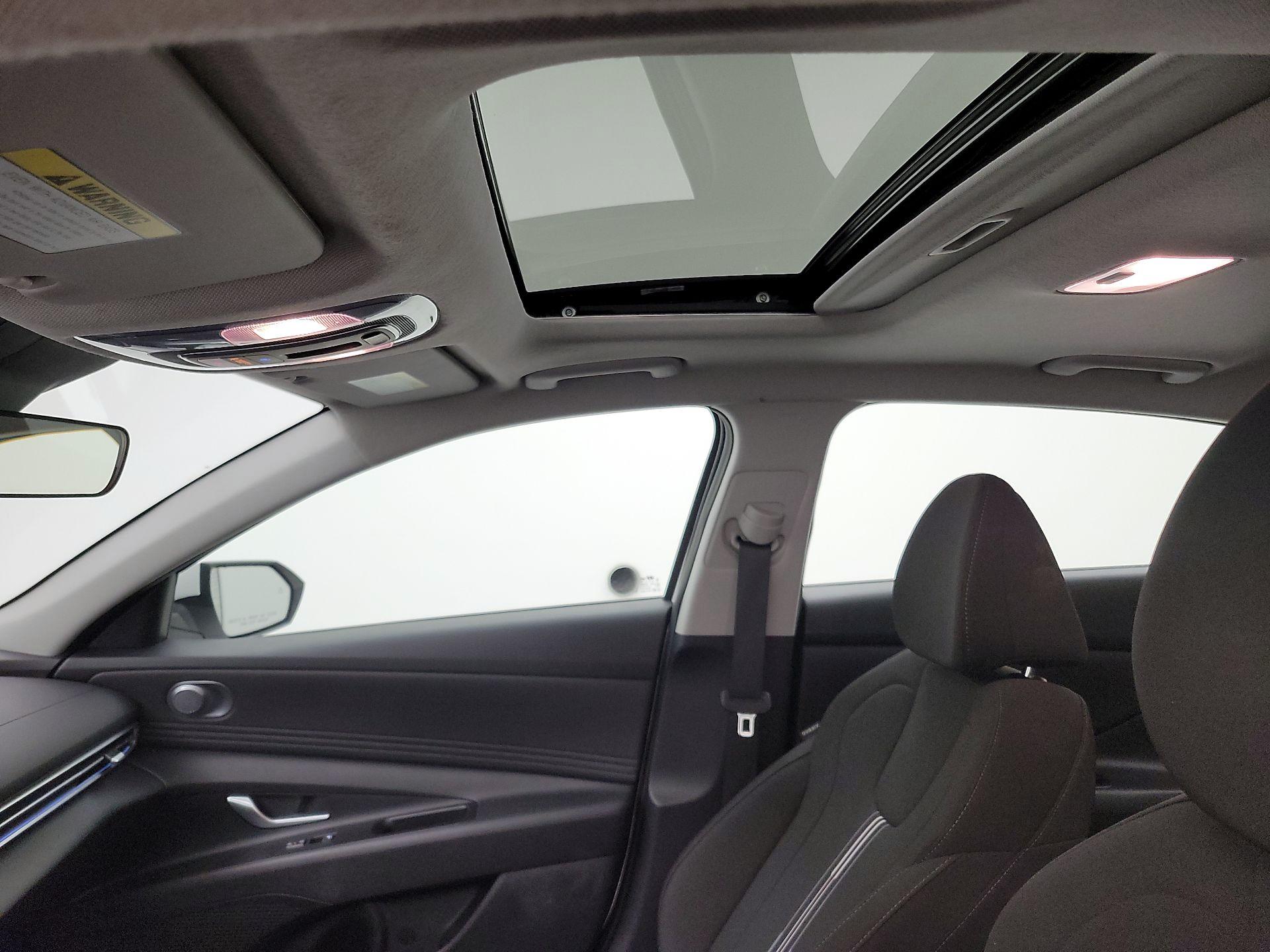 Thumbnail: 2025 Hyundai Elantra - 20