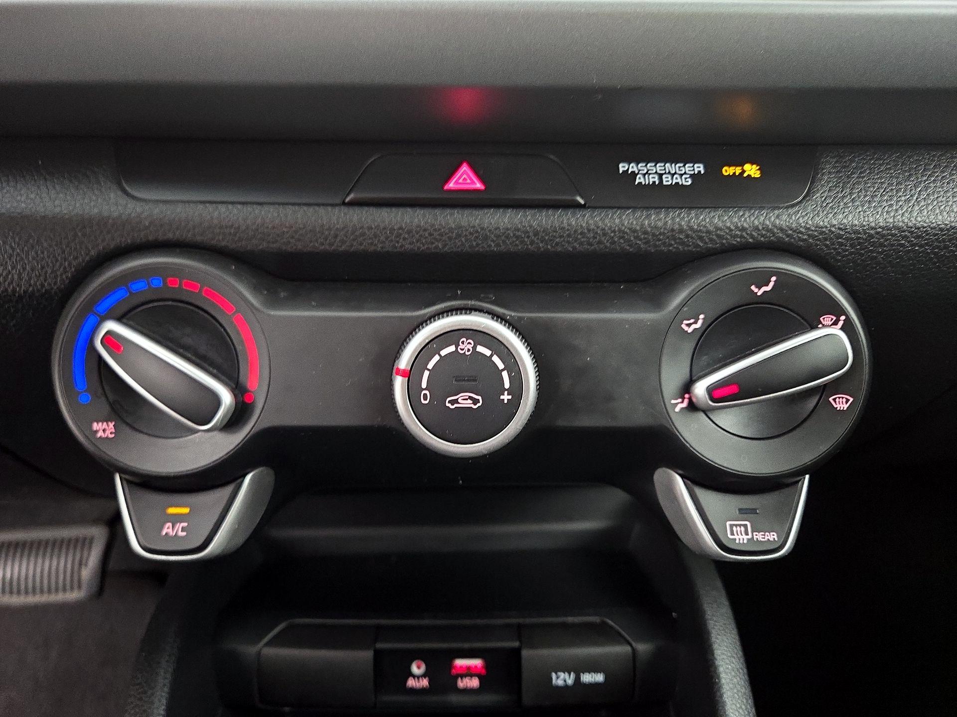 Thumbnail: 2020 Kia Rio5 - 16