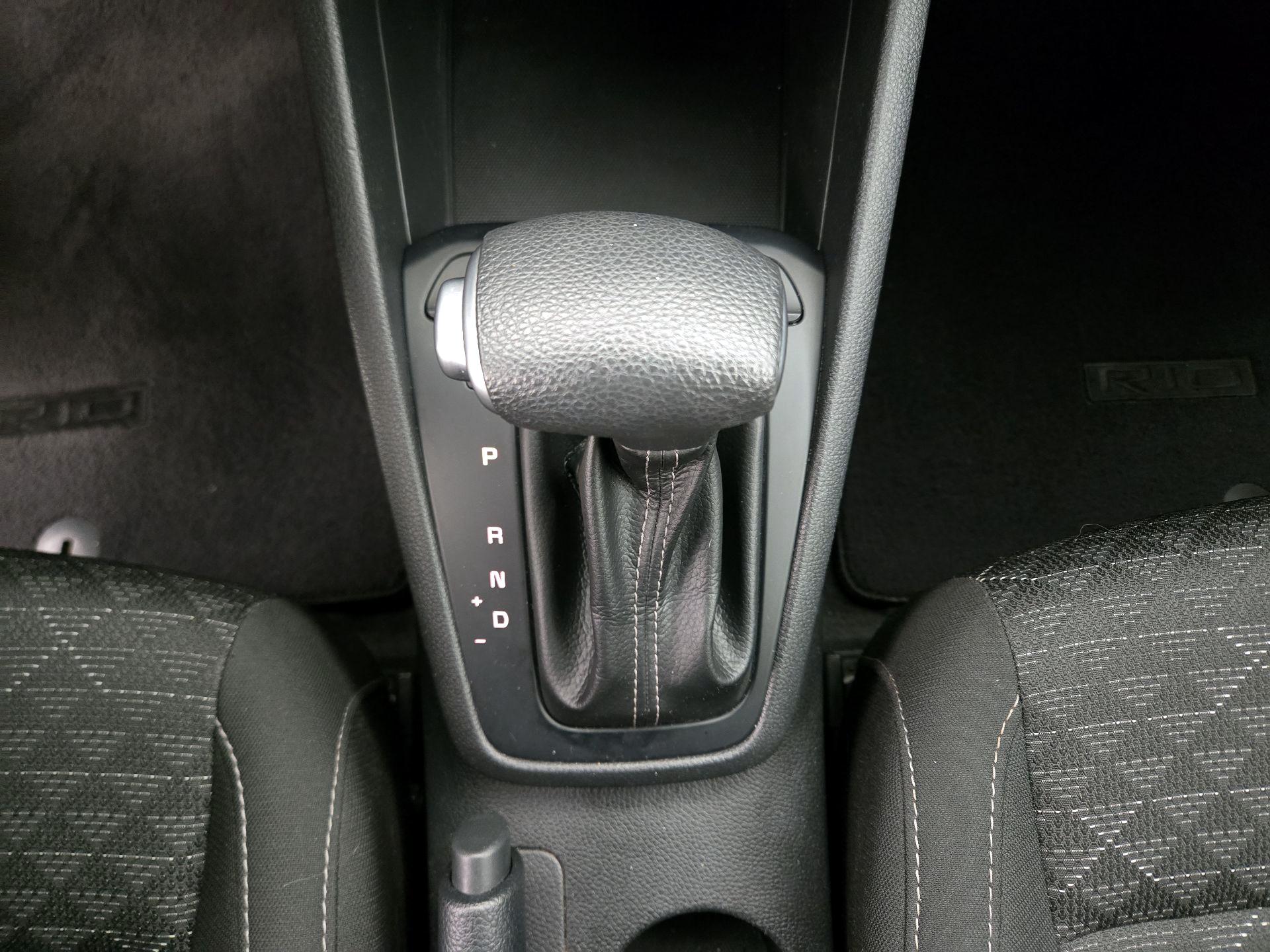 Thumbnail: 2020 Kia Rio5 - 17