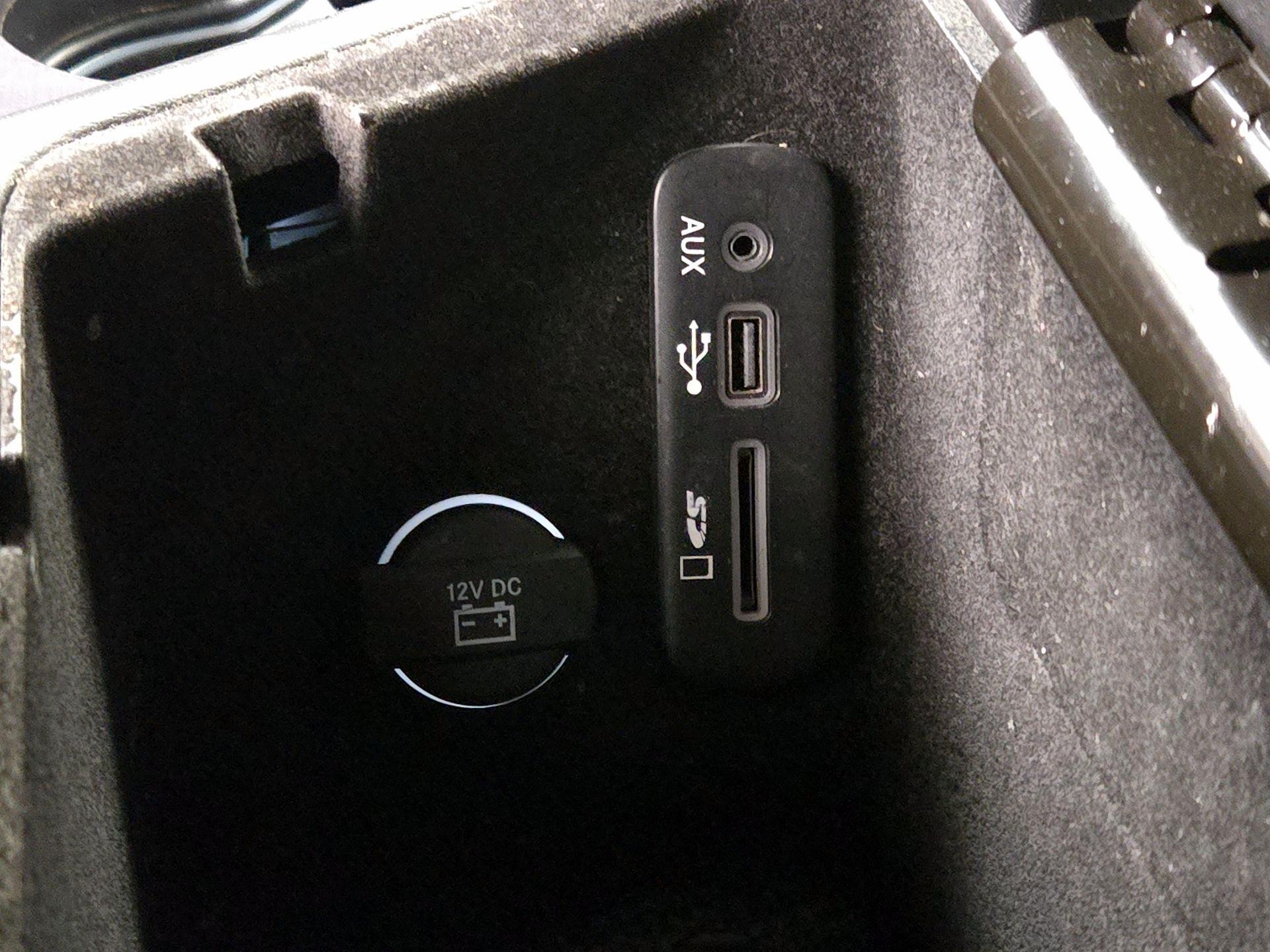 Thumbnail: 2015 Dodge Challenger - 18