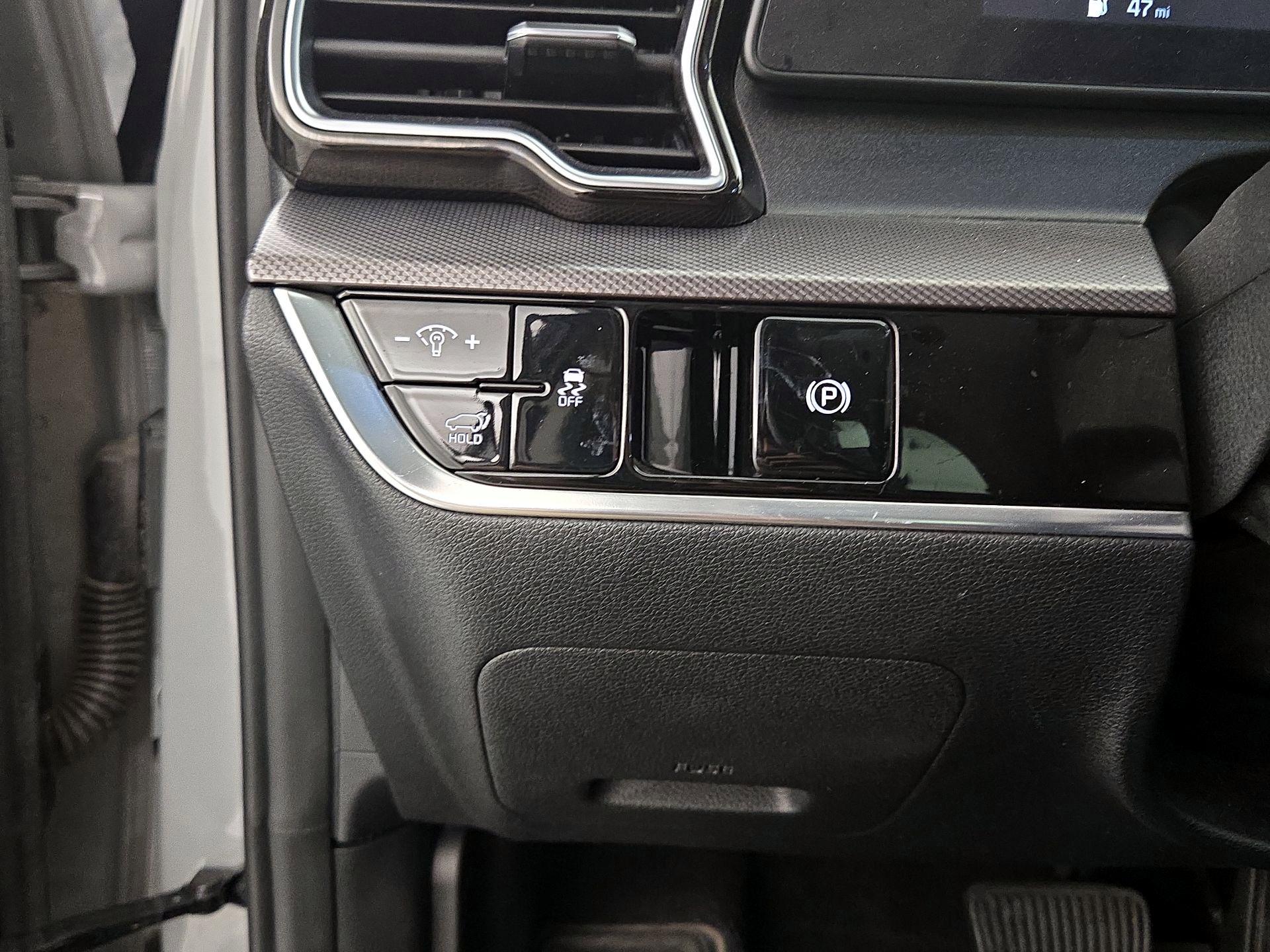 Thumbnail: 2023 Kia Sportage - 13