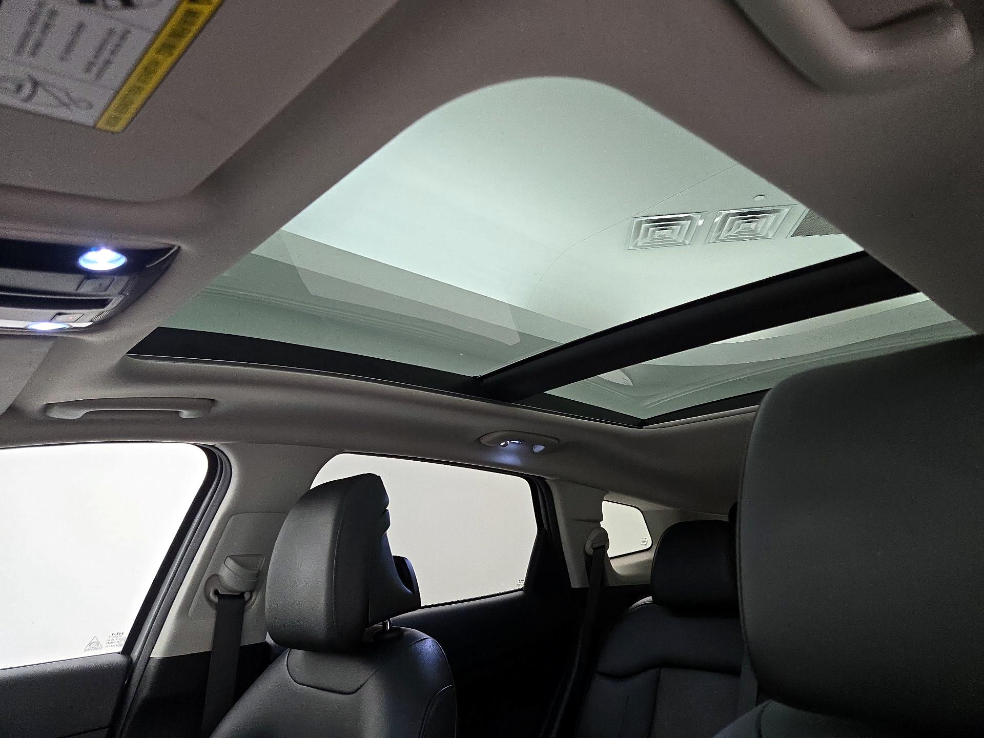 Thumbnail: 2023 Kia Sportage - 20