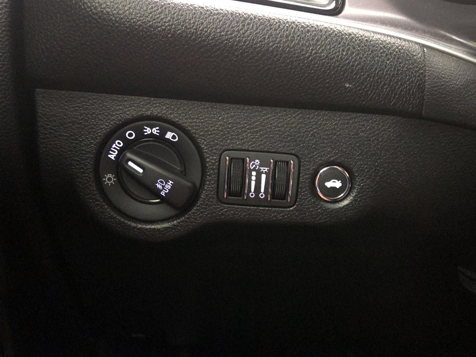 Thumbnail: 2019 Dodge Challenger - 13