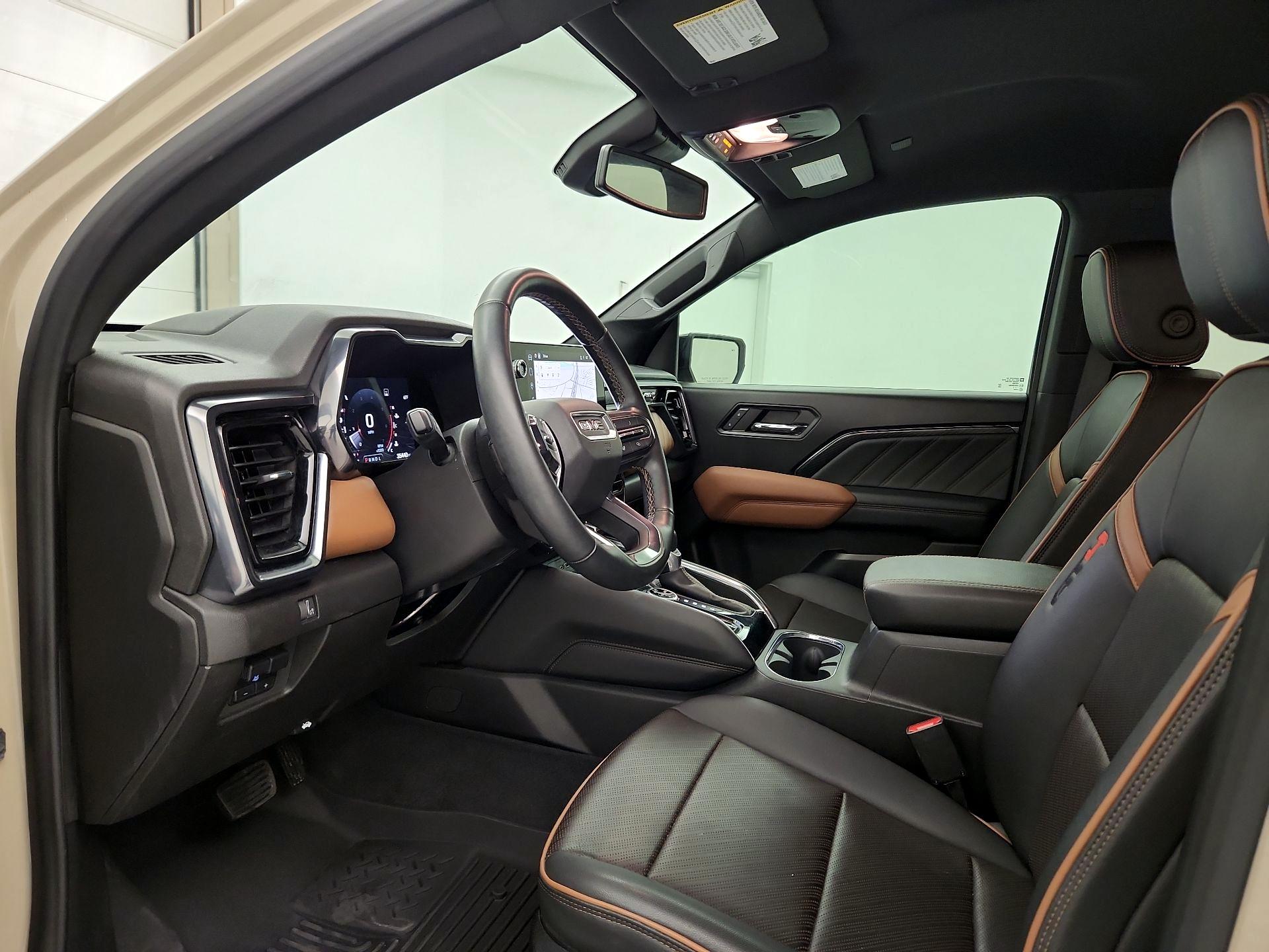 Thumbnail: 2023 GMC Canyon - 11